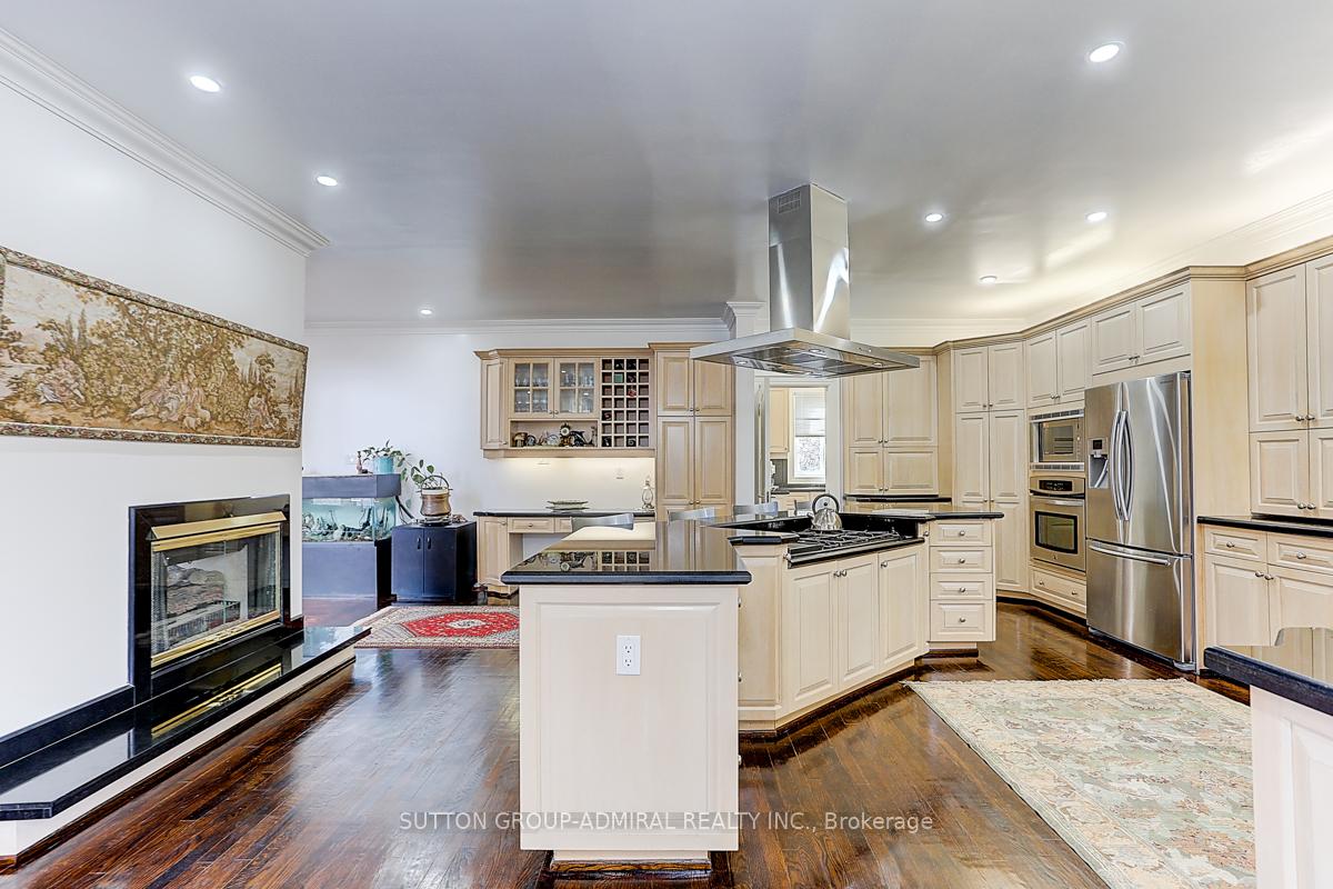 Photo 12 of 206 Arnold Avenue, Vaughan, Crestwood-Springfarm-Yorkhill — HOMEH