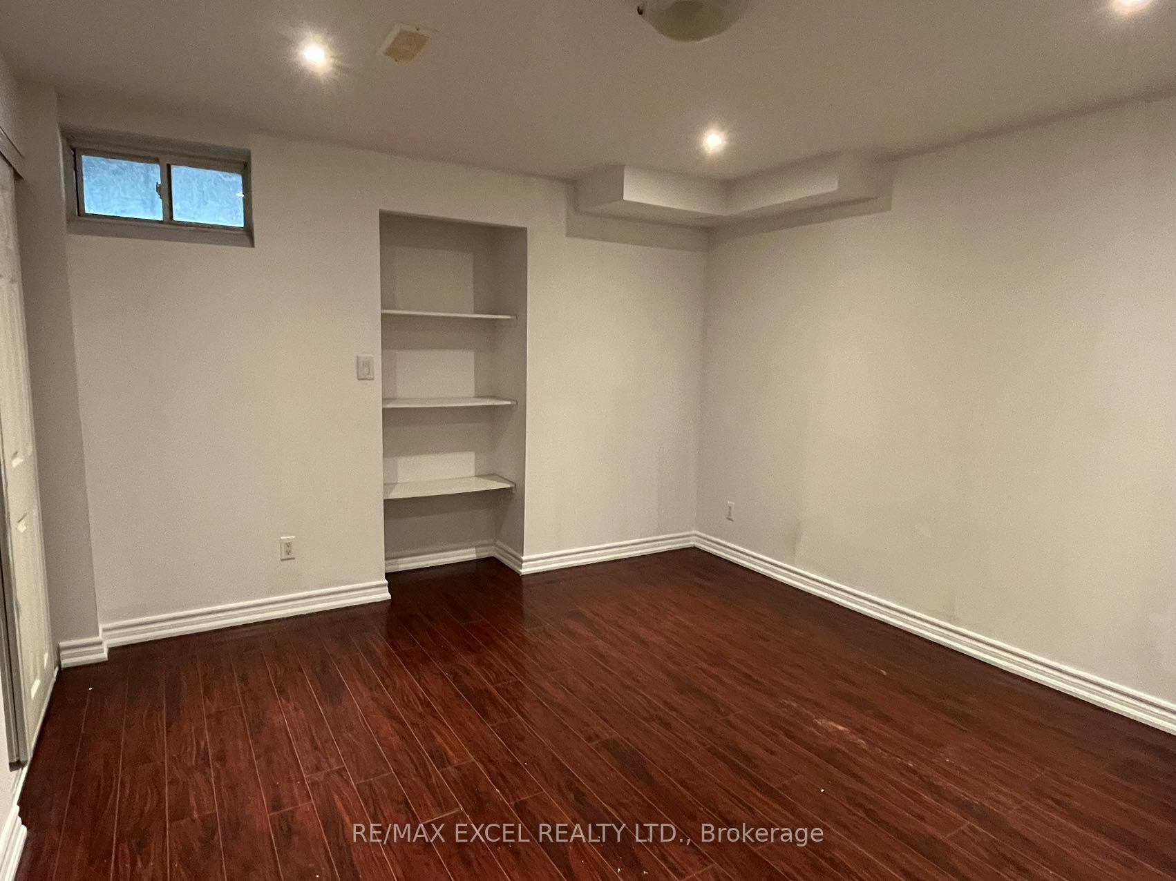 Photo 6 of Unit Bsmt, 63 William Bartlett Drive, Markham, Berczy — HOMEH