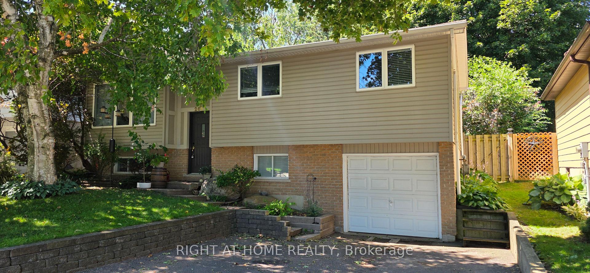 Photo of 266 Gunn Avenue