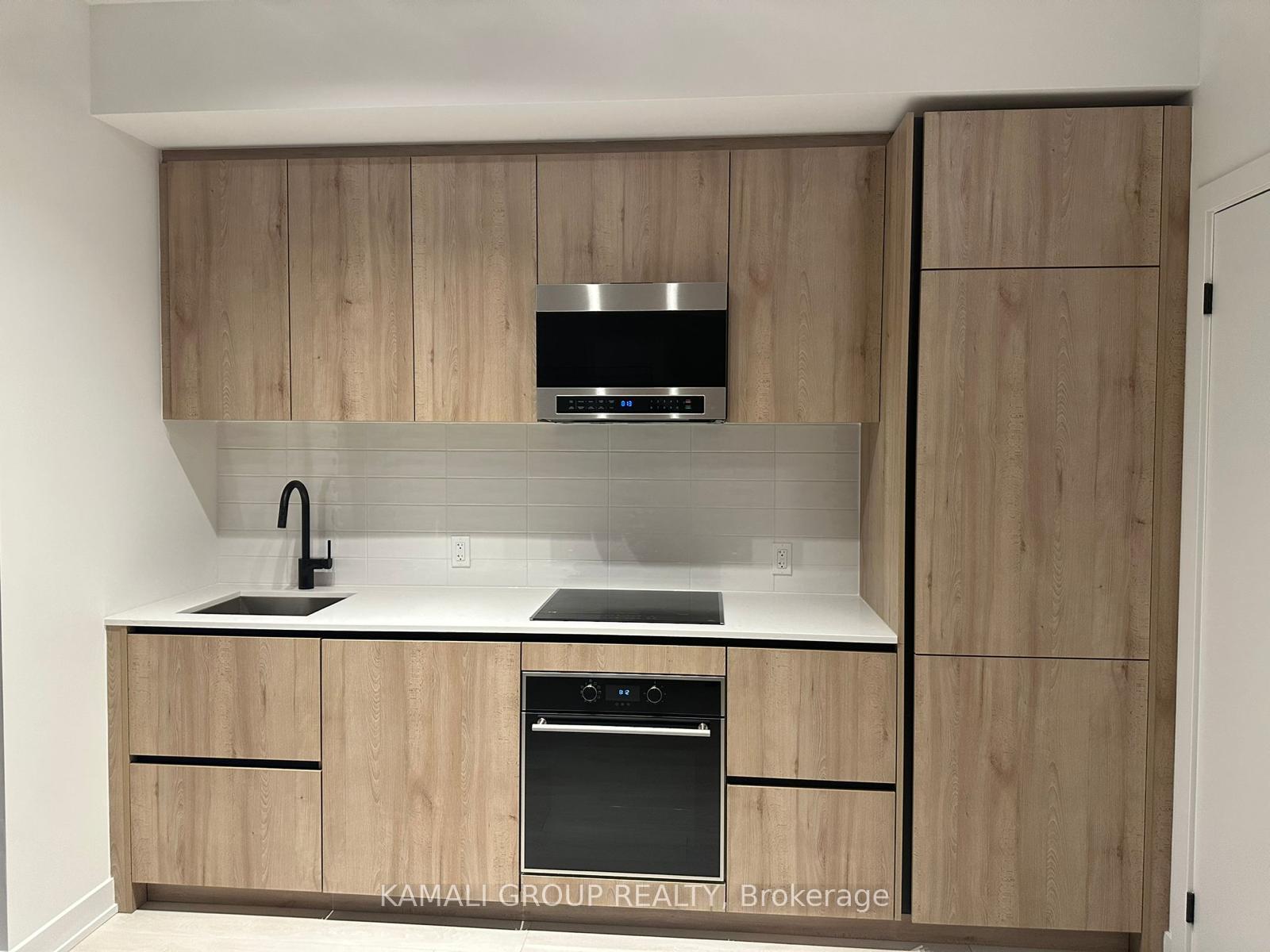 Photo 1 of Unit 2103, 117 Broadway Avenue, Toronto, Mount Pleasant West — HOMEH