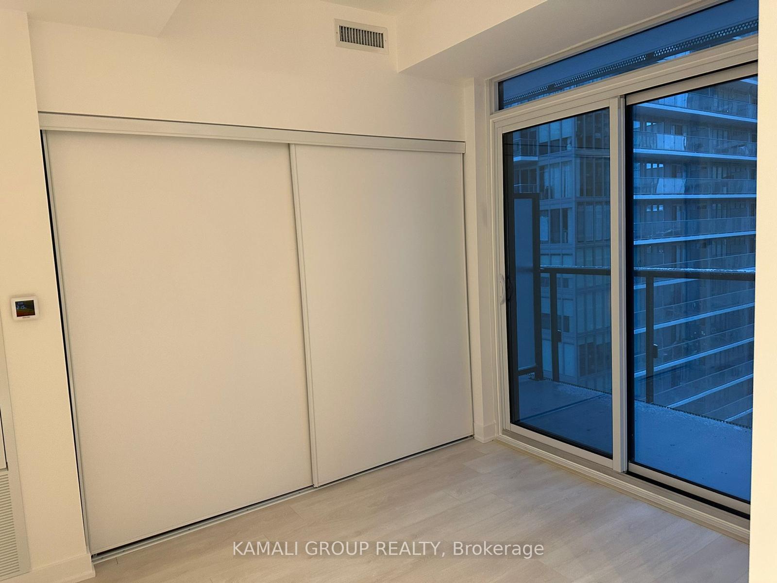 Photo 5 of Unit 2103, 117 Broadway Avenue, Toronto, Mount Pleasant West — HOMEH