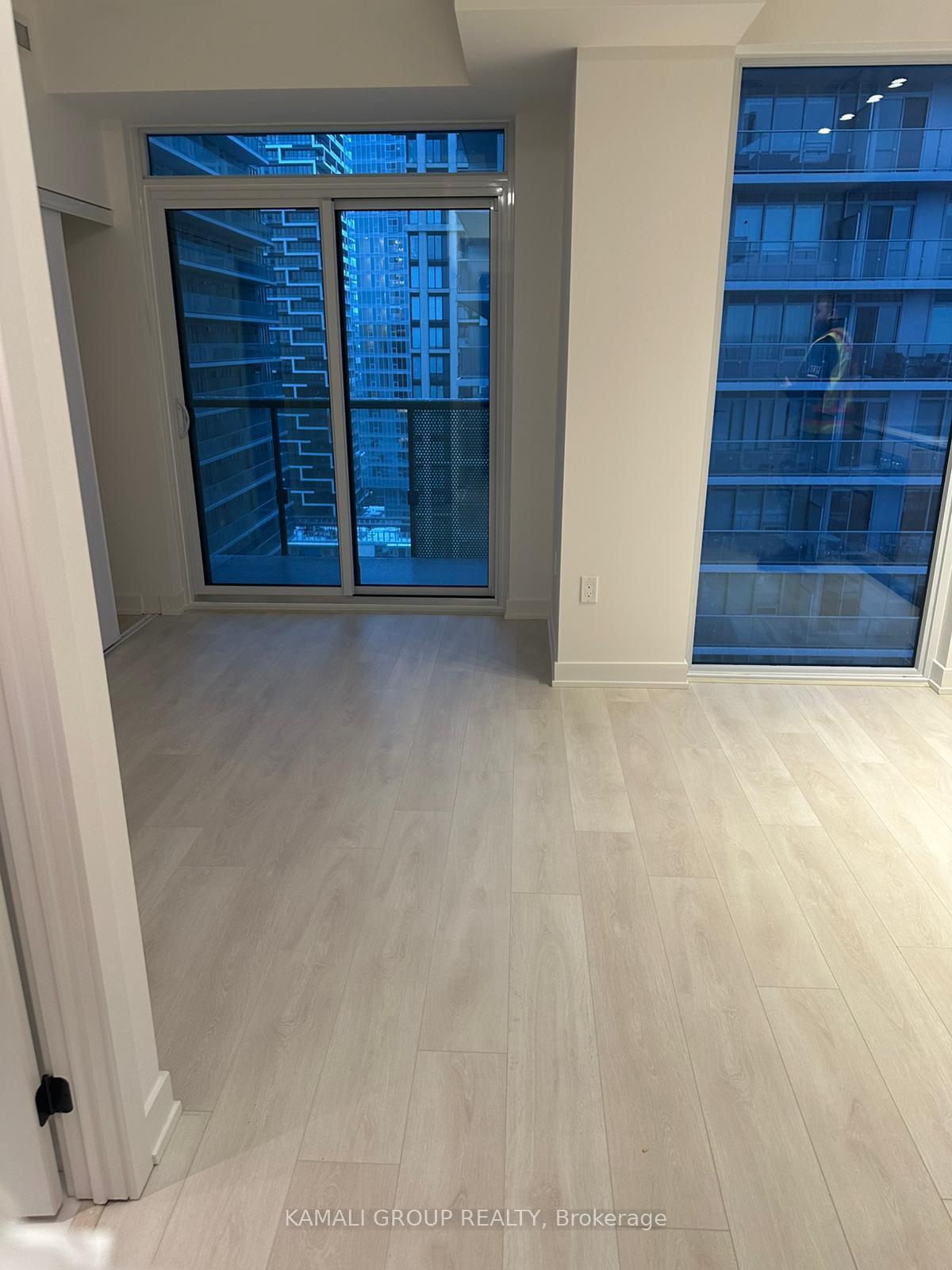 Photo 7 of Unit 2103, 117 Broadway Avenue, Toronto, Mount Pleasant West — HOMEH