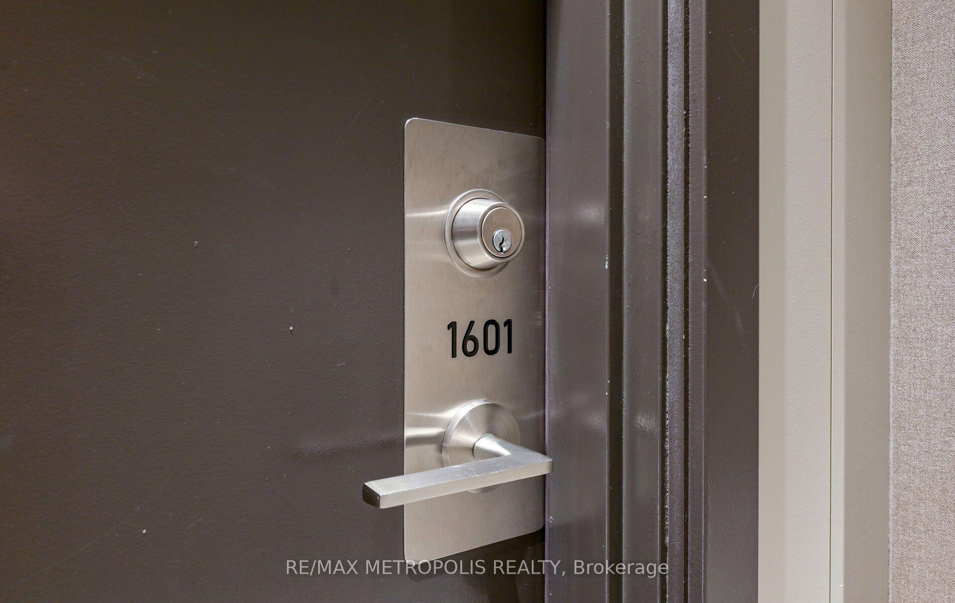 Photo 12 of Unit 1601, 60 Honeycrisp Crescent, Vaughan, Vaughan Corporate Centre — HOMEH