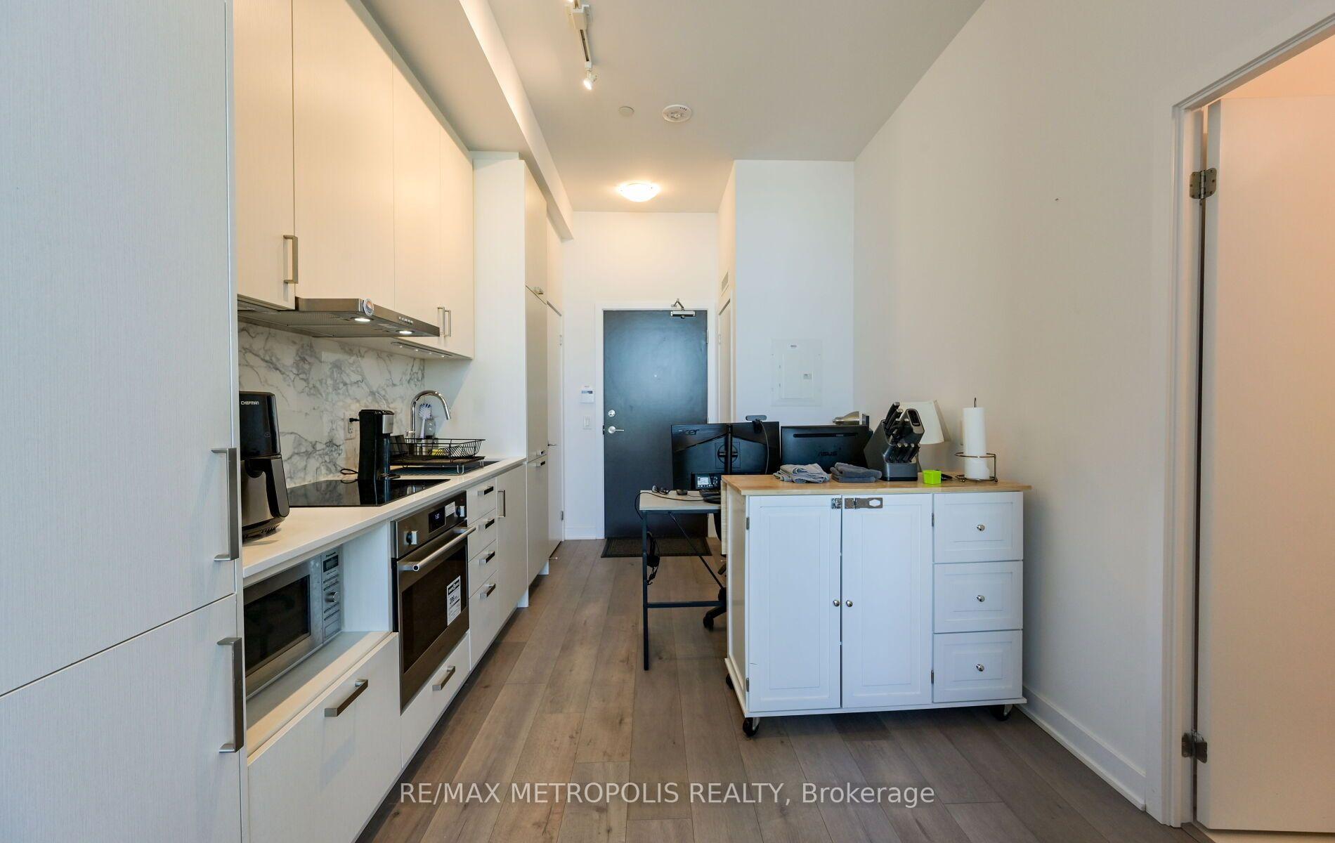 Photo 19 of Unit 1601, 60 Honeycrisp Crescent, Vaughan, Vaughan Corporate Centre — HOMEH