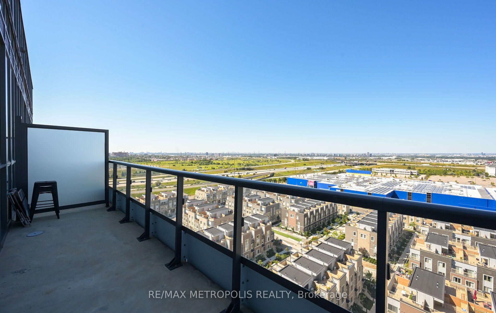 Photo 33 of Unit 1601, 60 Honeycrisp Crescent, Vaughan, Vaughan Corporate Centre — HOMEH