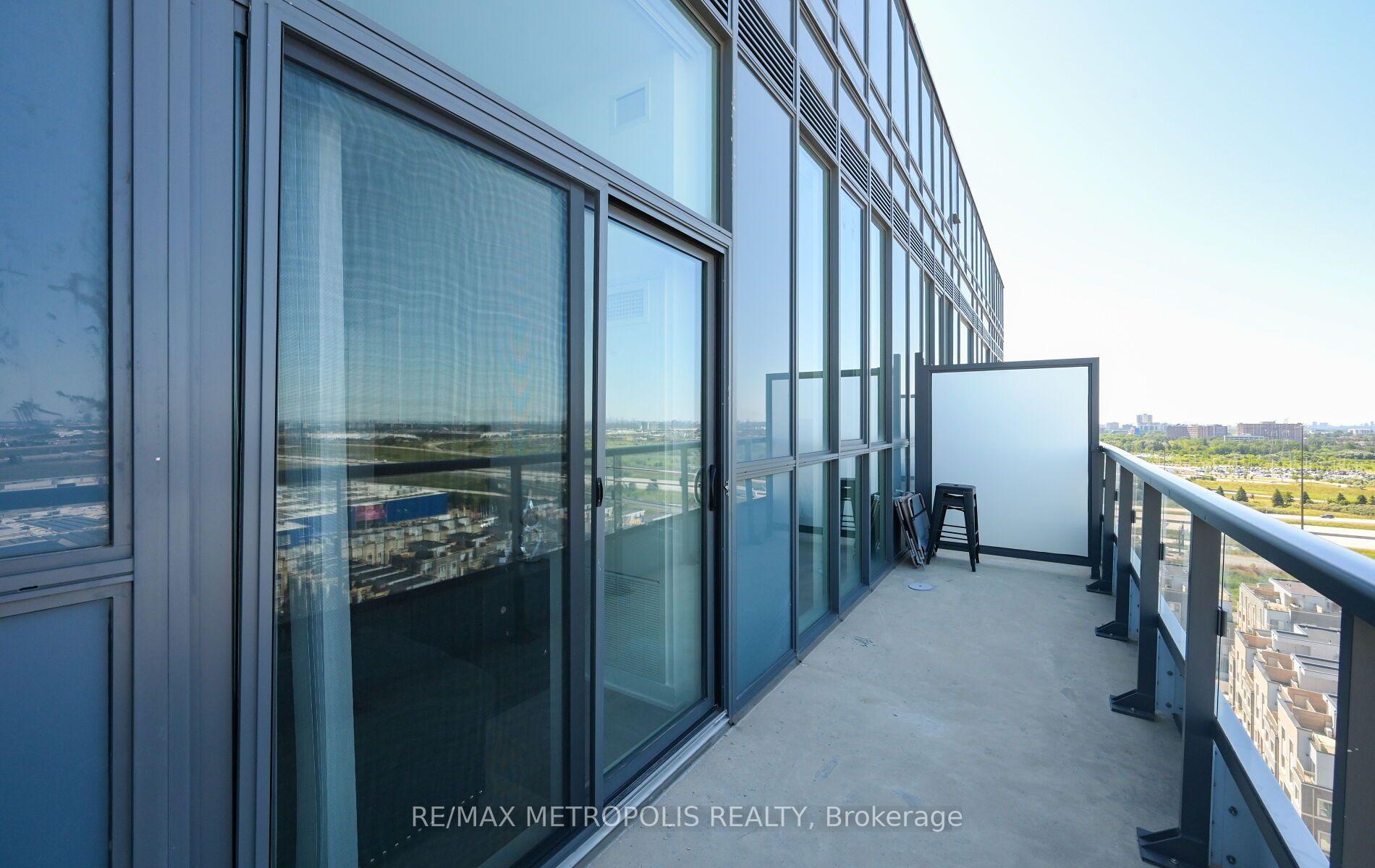 Photo 34 of Unit 1601, 60 Honeycrisp Crescent, Vaughan, Vaughan Corporate Centre — HOMEH