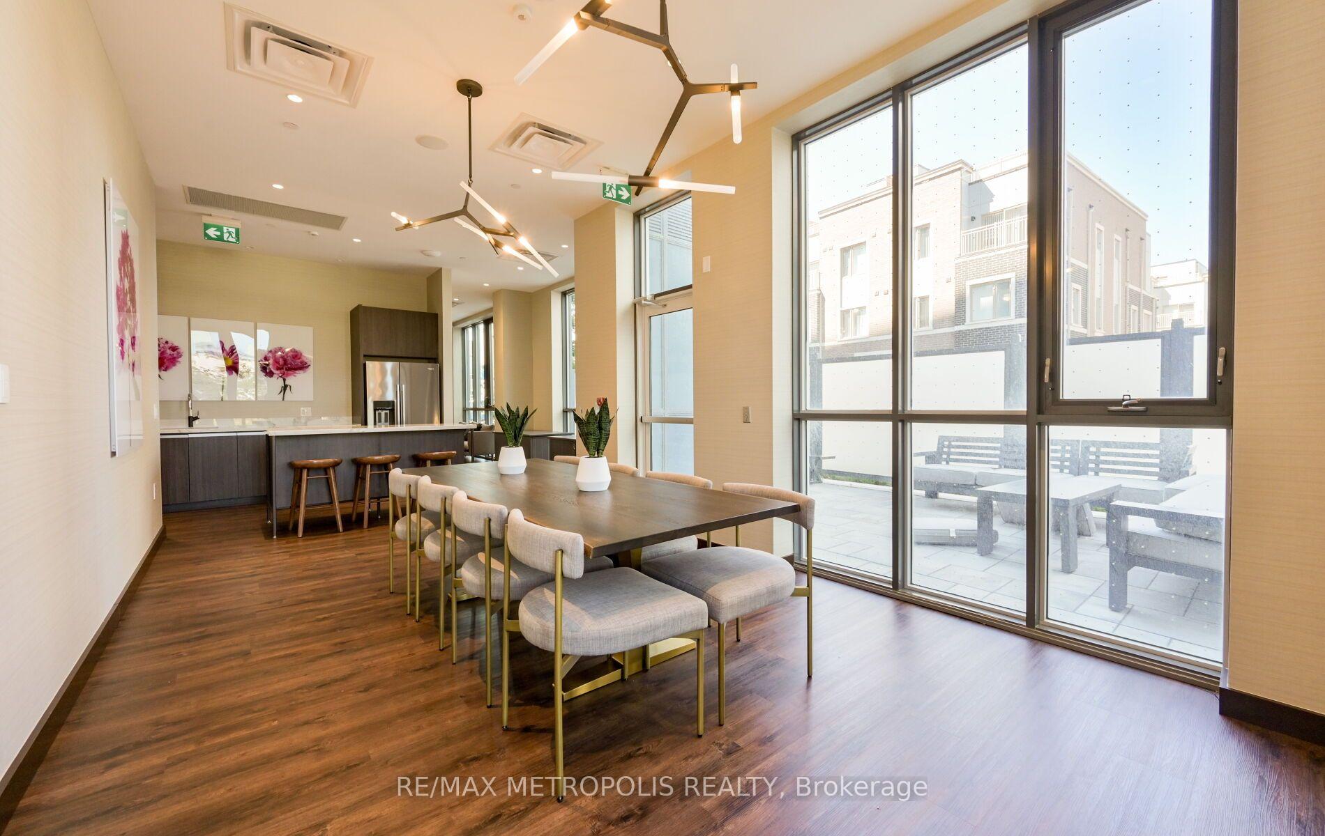 Photo 44 of Unit 1601, 60 Honeycrisp Crescent, Vaughan, Vaughan Corporate Centre — HOMEH