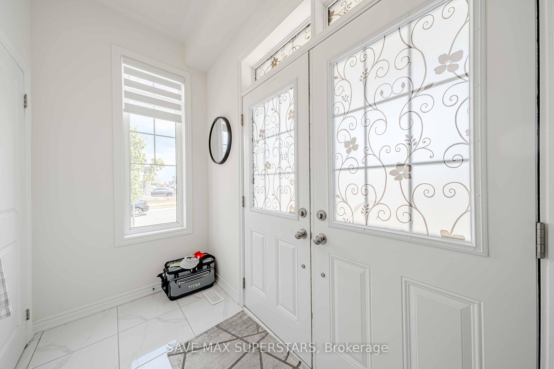 Photo 5 of 34 Bannister Road, Barrie, Rural Barrie Southeast — HOMEH