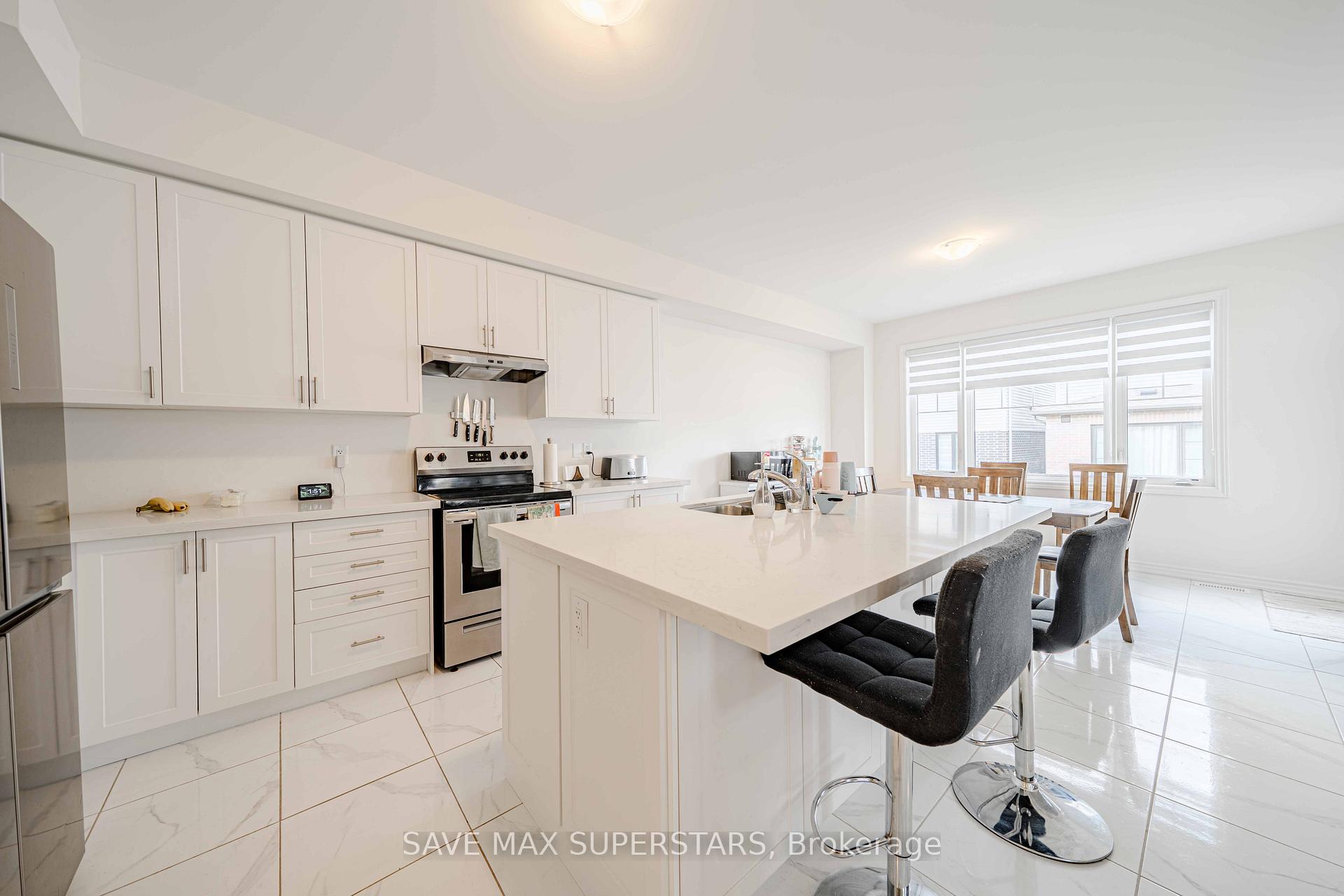 Photo 7 of 34 Bannister Road, Barrie, Rural Barrie Southeast — HOMEH