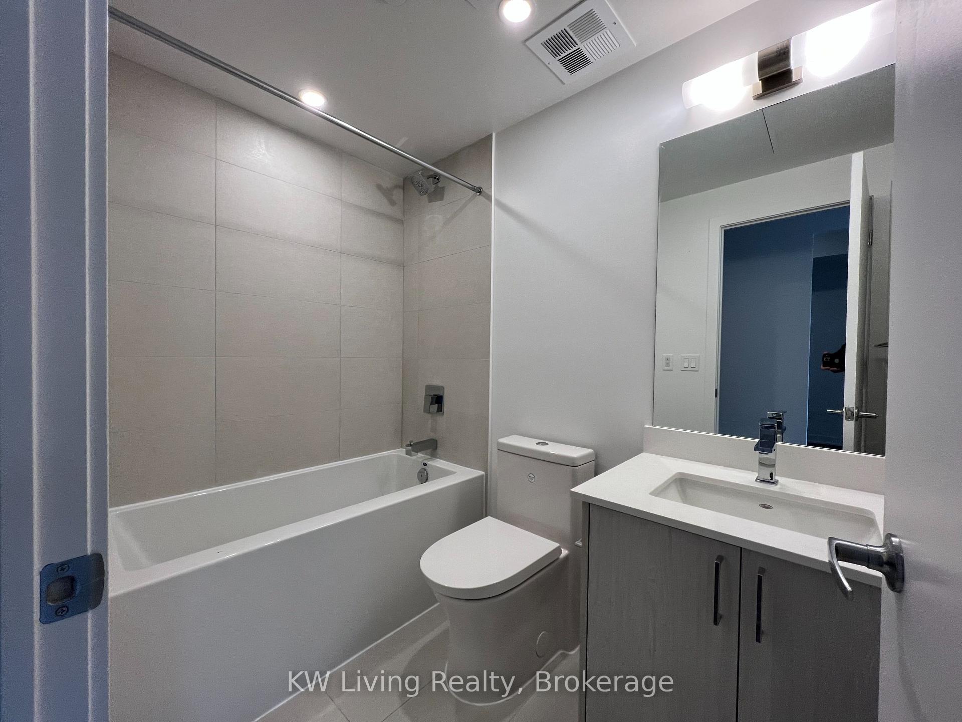 Photo 6 of Unit 1105, 1 Cardiff Road, Toronto, Mount Pleasant East — HOMEH