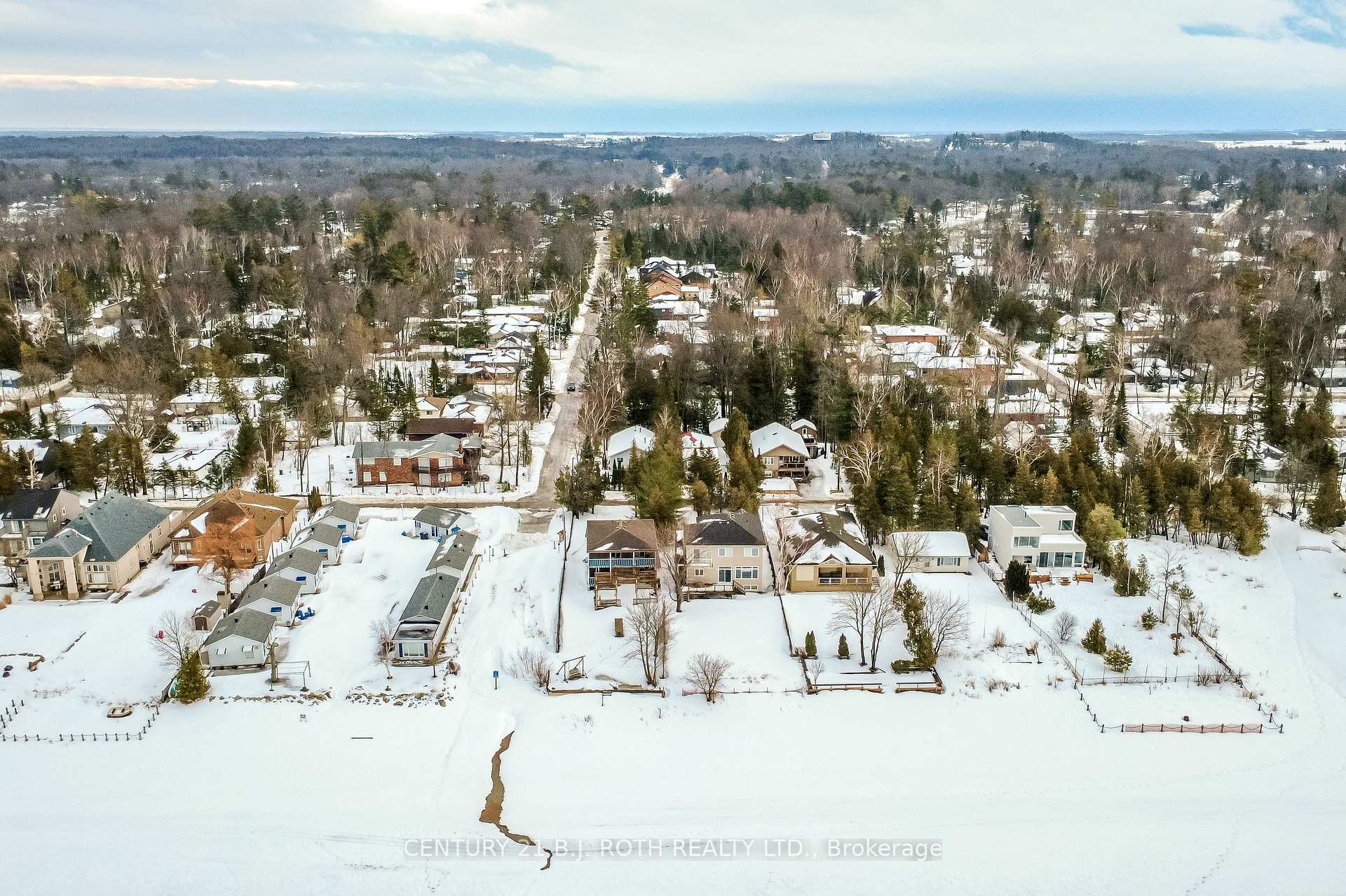 Photo 6 of 991 Shore Lane, Wasaga Beach — HOMEH