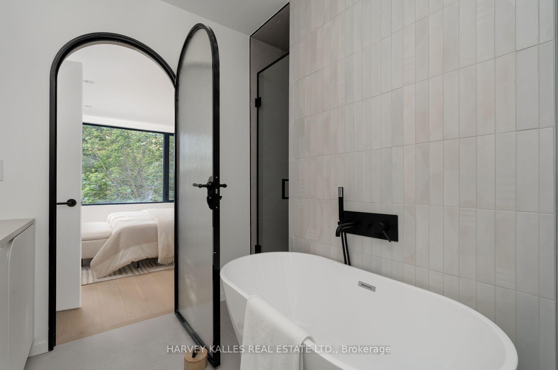 Photo 14 of 534 Duplex Avenue, Toronto, Yonge-Eglinton — HOMEH