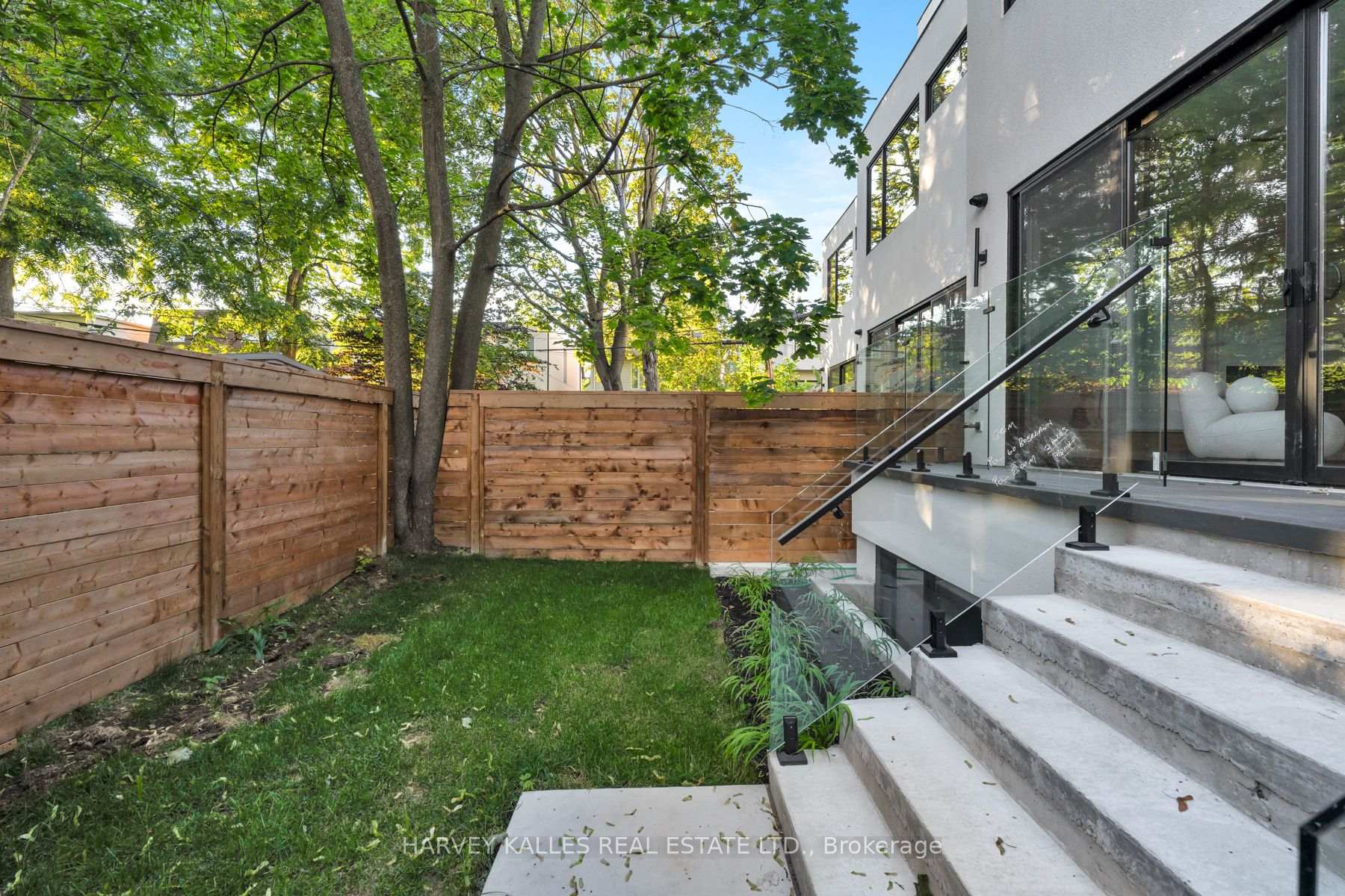 Photo 16 of 534 Duplex Avenue, Toronto, Yonge-Eglinton — HOMEH
