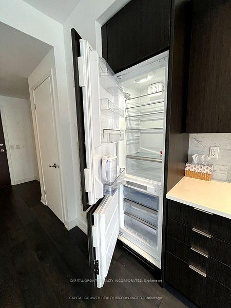 Photo 8 of Unit 902, 38 Iannuzzi Street, Toronto, Waterfront Communities — HOMEH