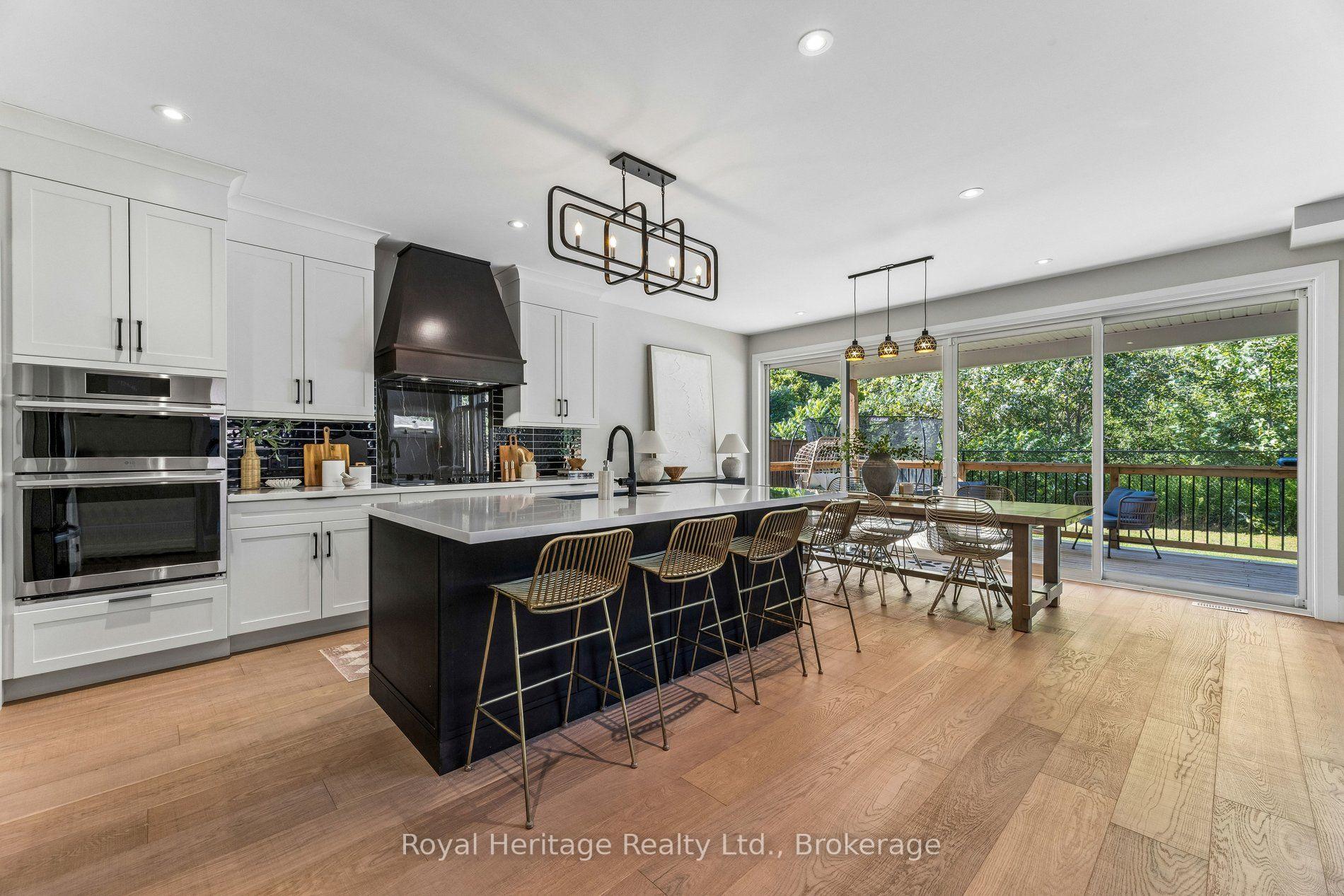 Photo 10 of 55 Harry Lee Crescent, Clarington, Bowmanville — HOMEH