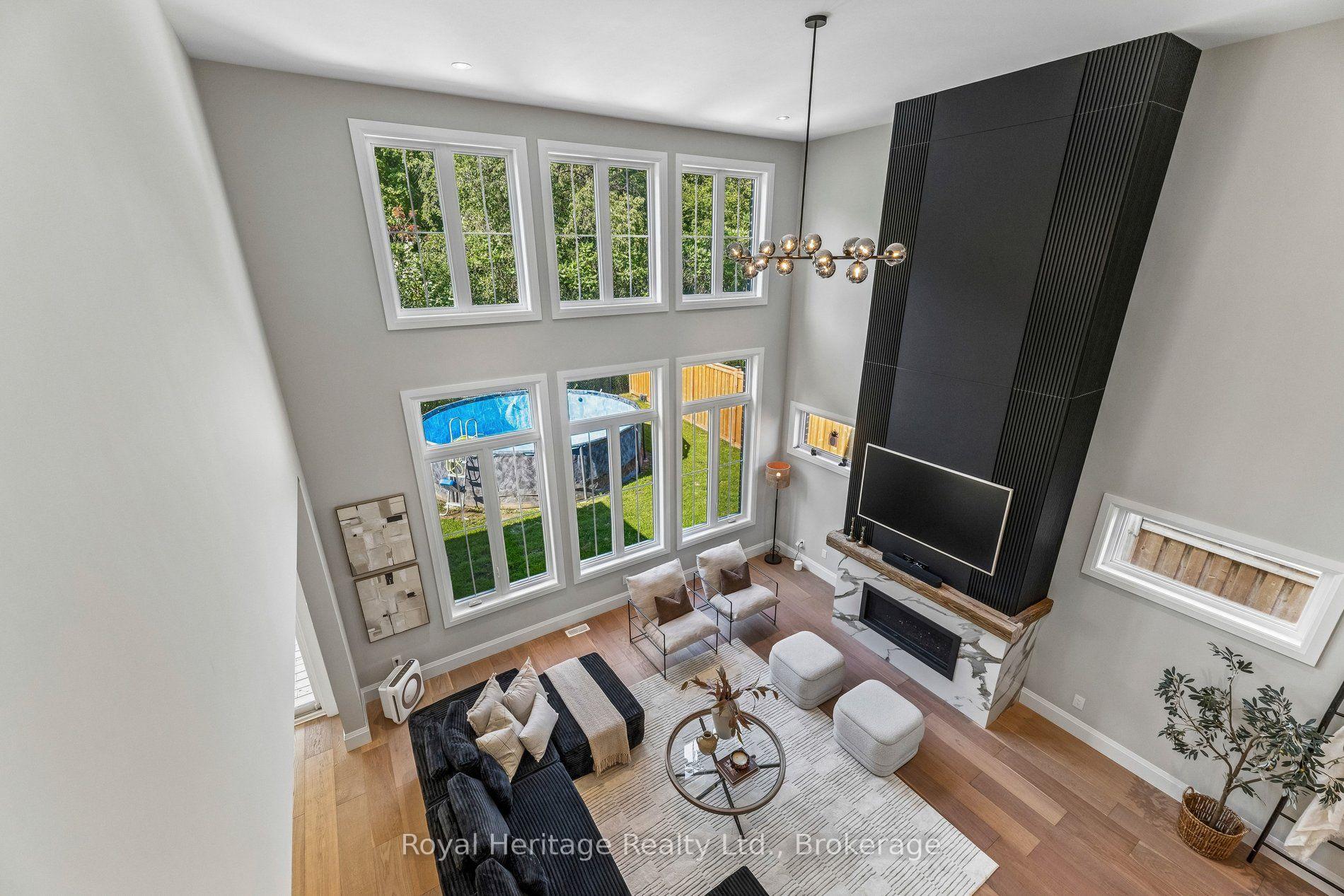 Photo 14 of 55 Harry Lee Crescent, Clarington, Bowmanville — HOMEH