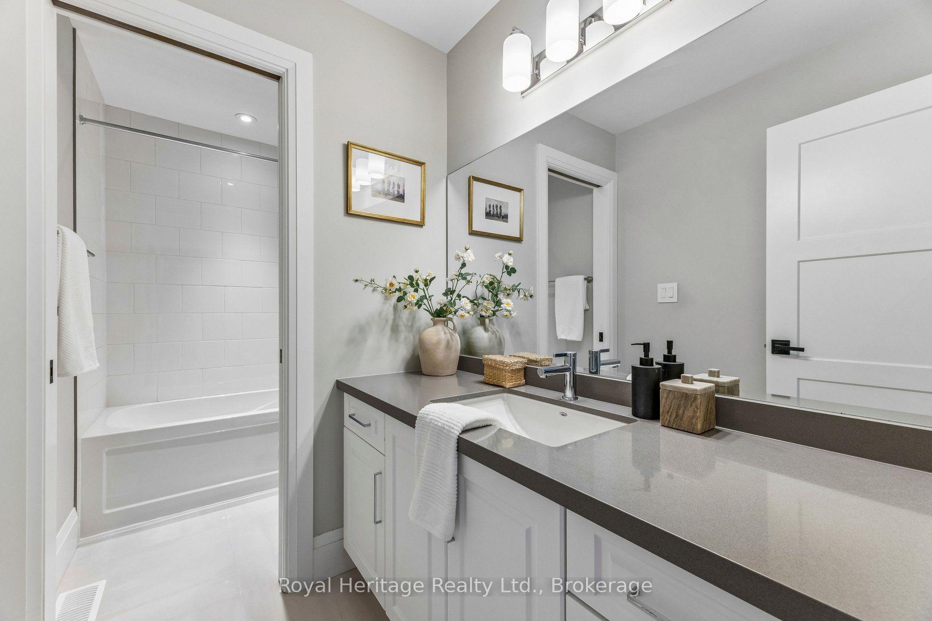 Photo 20 of 55 Harry Lee Crescent, Clarington, Bowmanville — HOMEH