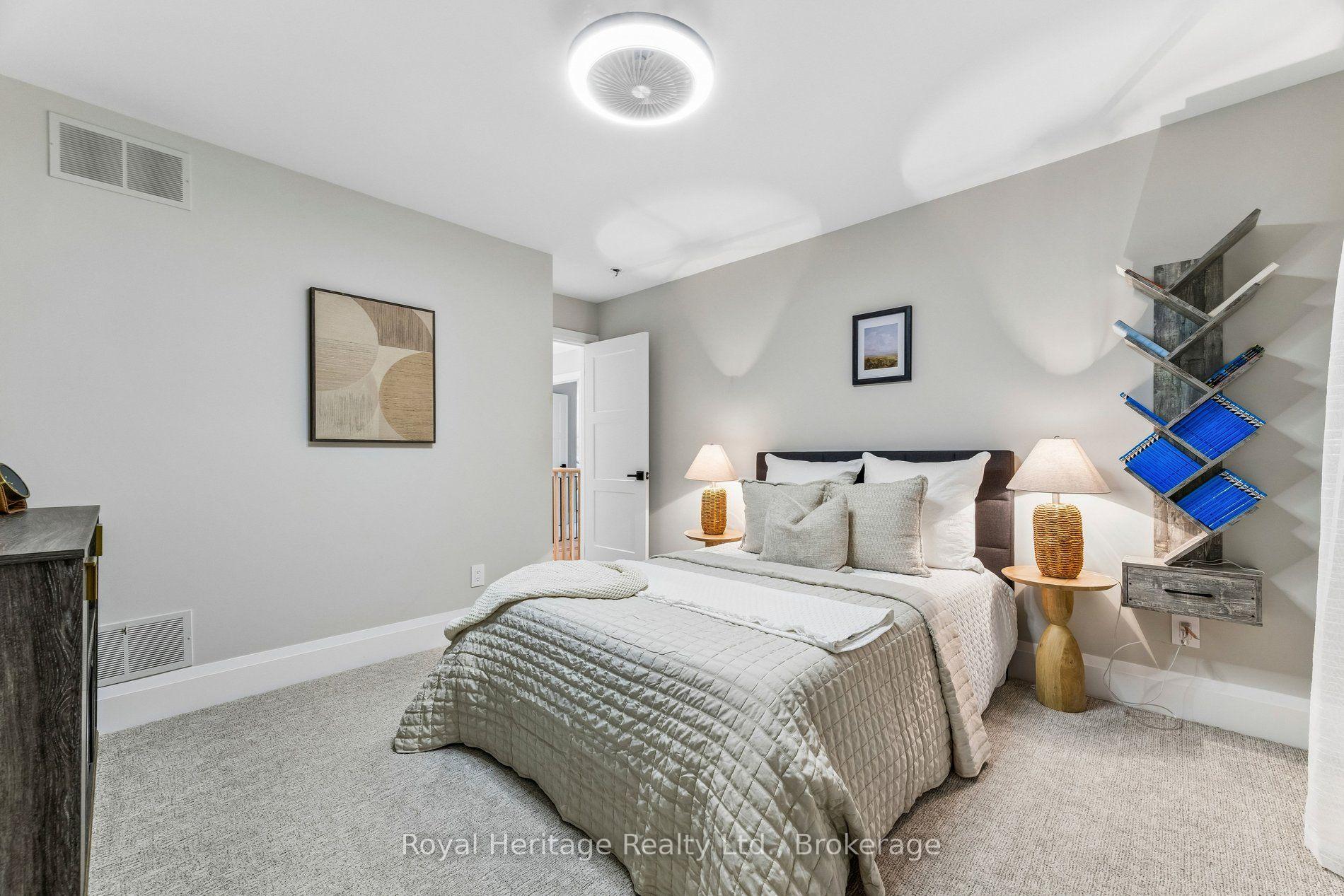 Photo 23 of 55 Harry Lee Crescent, Clarington, Bowmanville — HOMEH