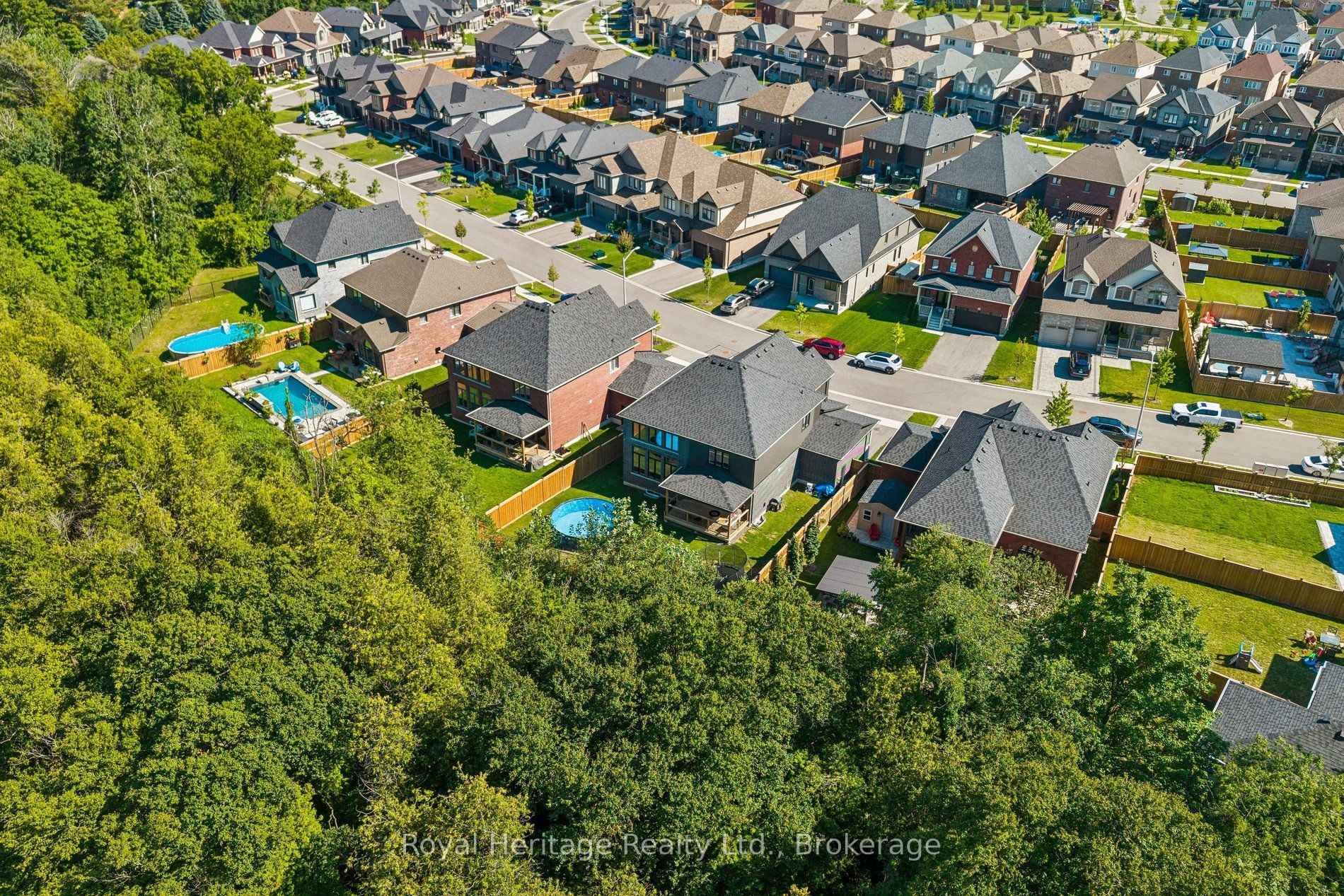 Photo 28 of 55 Harry Lee Crescent, Clarington, Bowmanville — HOMEH