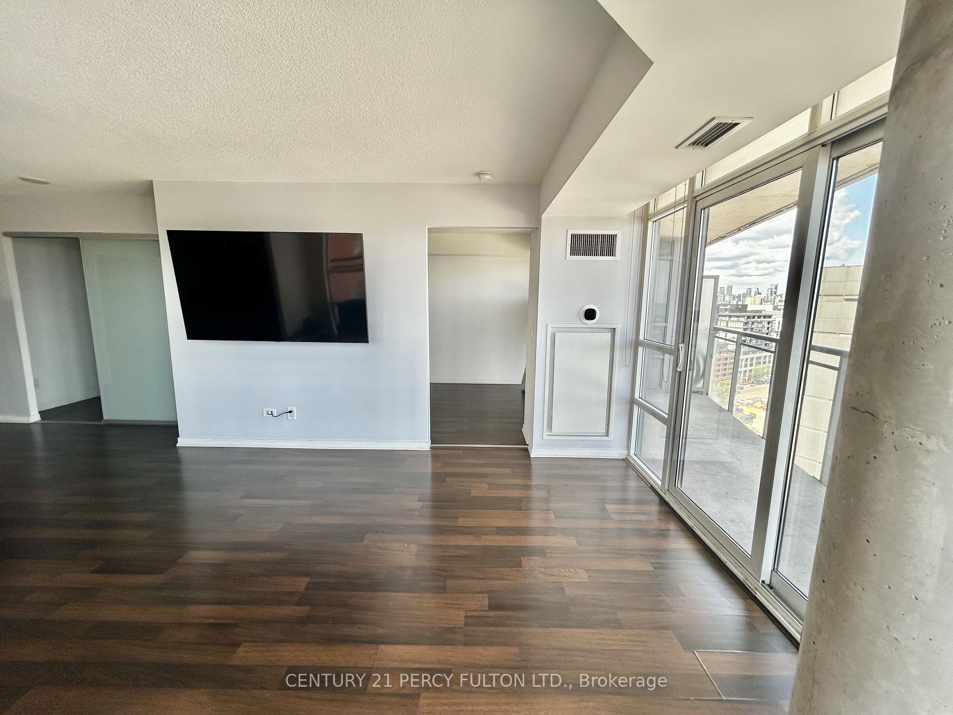 Photo 7 of Unit 1405, 38 Joe Shuster Way, Toronto, South Parkdale — HOMEH