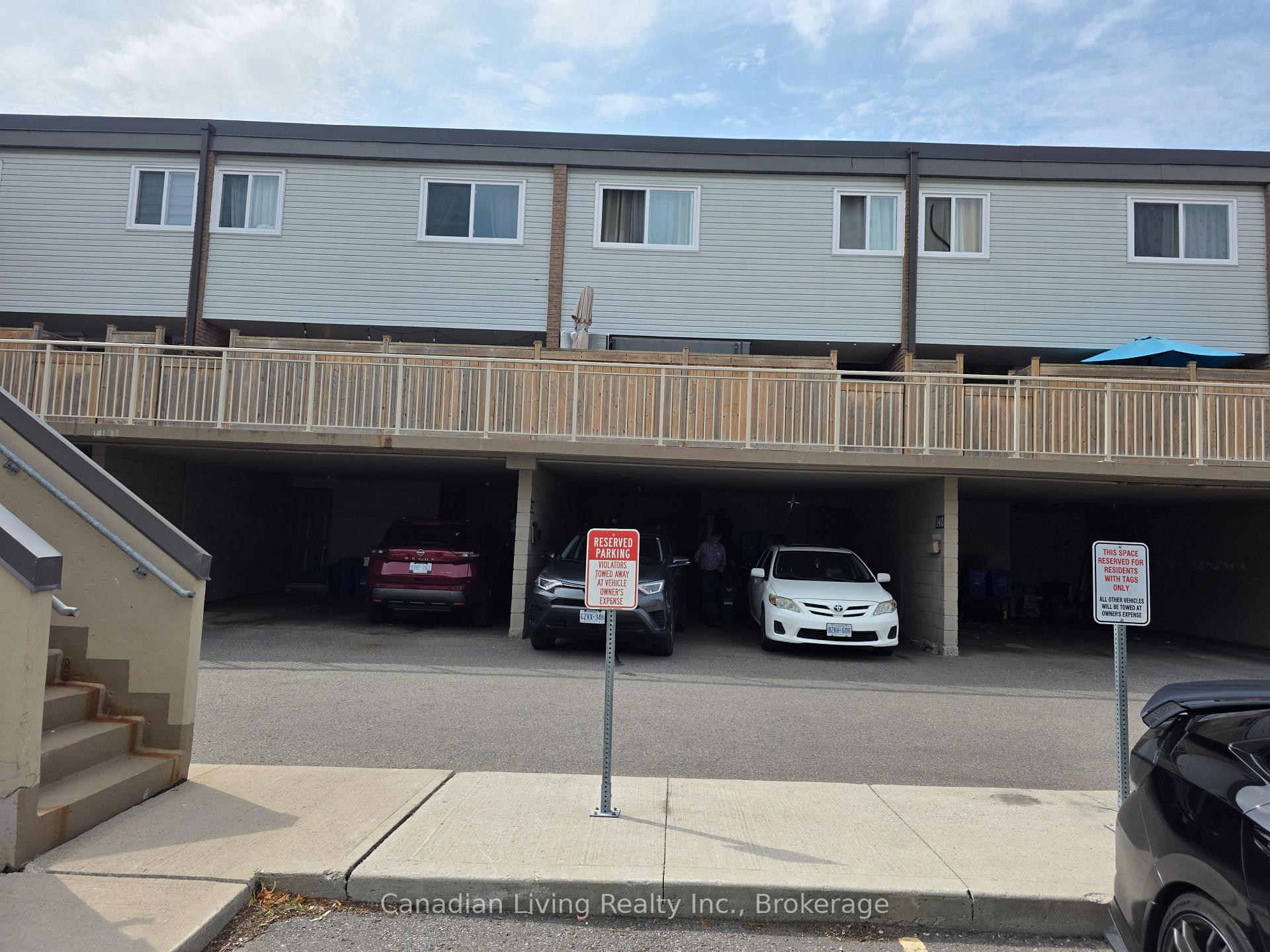 Photo 2 of Unit Lower, 138 Milestone Crescent, Aurora, Aurora Village — HOMEH