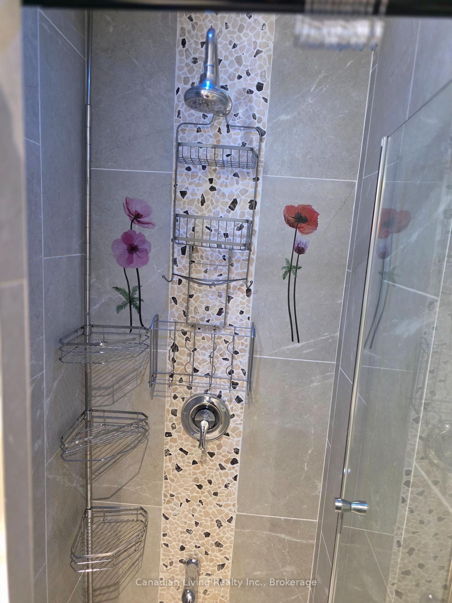 Photo 8 of Unit Lower, 138 Milestone Crescent, Aurora, Aurora Village — HOMEH