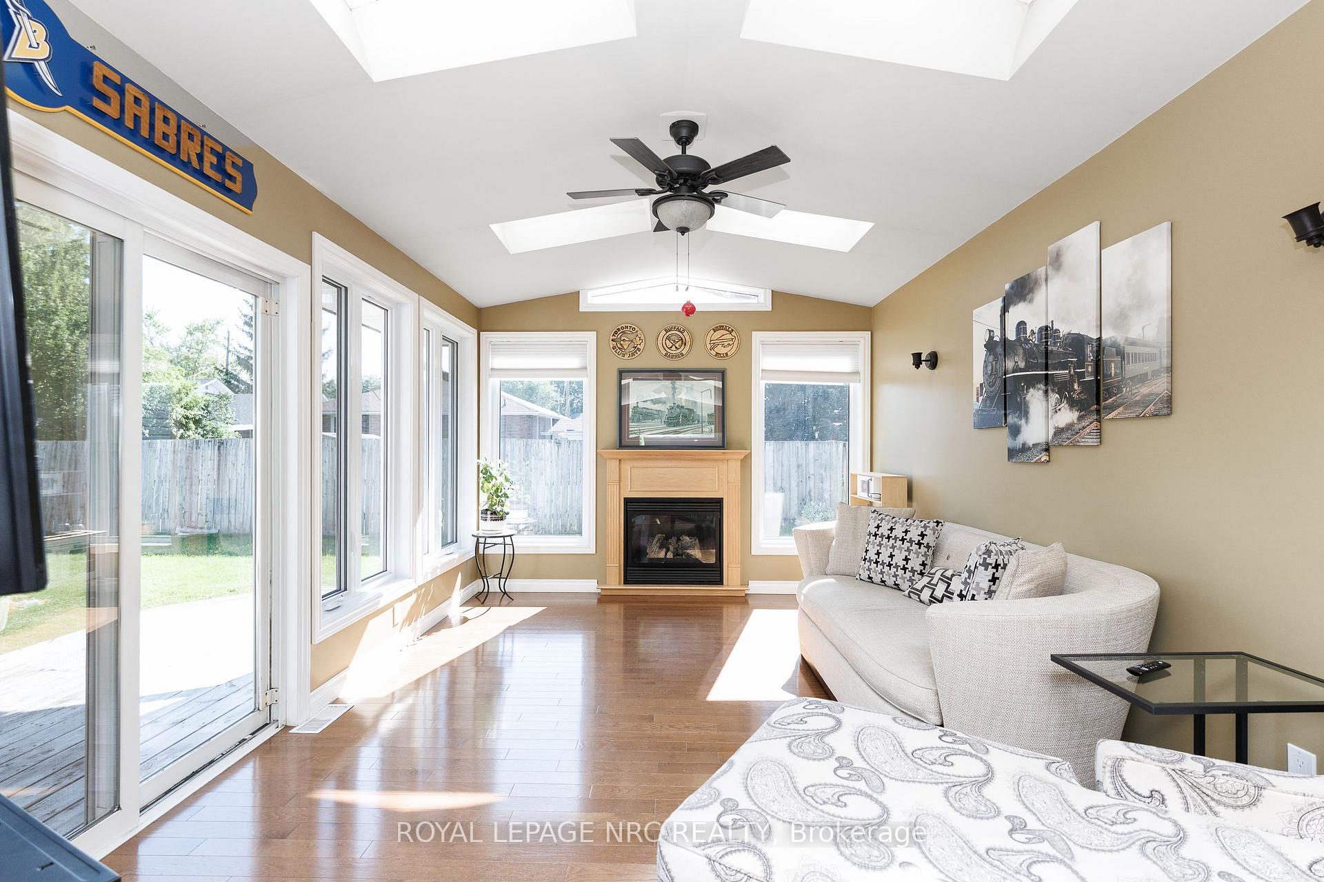 Photo 21 of 85 Regent Drive, St. Catharines, Vine/Linwell — HOMEH