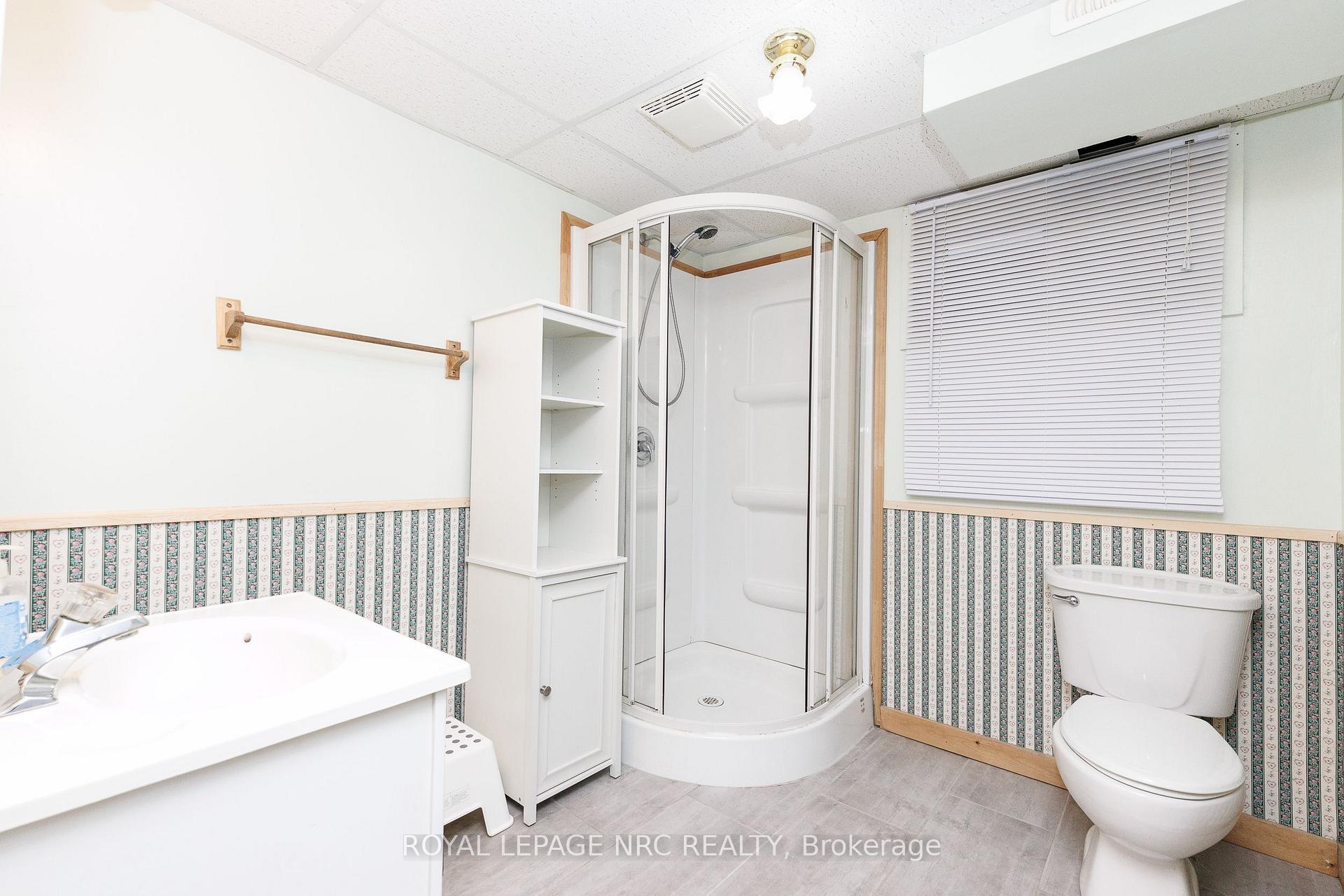 Photo 33 of 85 Regent Drive, St. Catharines, Vine/Linwell — HOMEH
