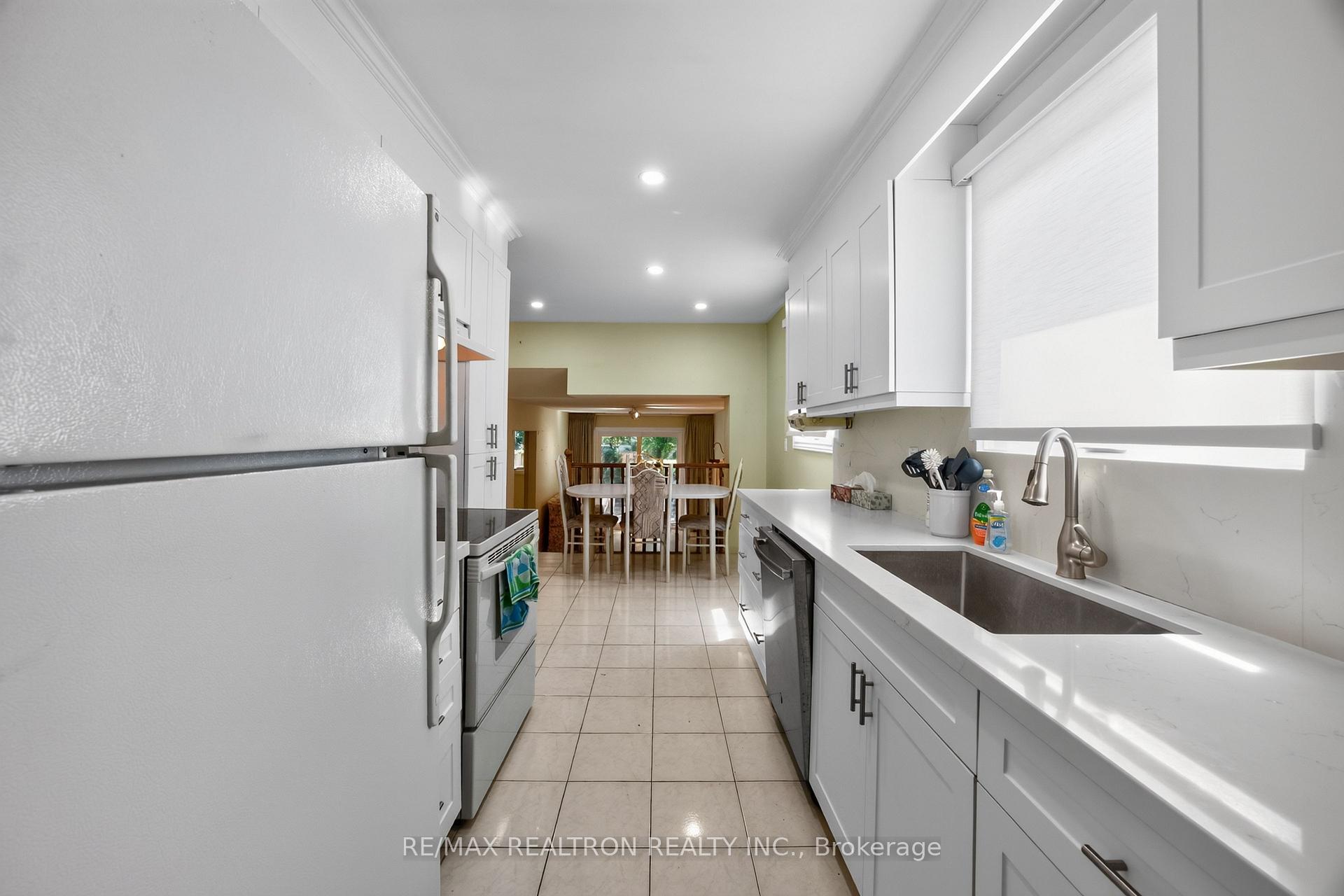Photo 17 of 29 Springhead Gardens, Richmond Hill, North Richvale — HOMEH