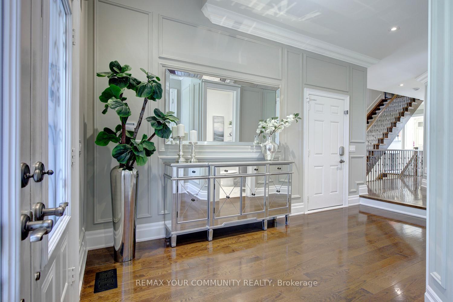 Photo 5 of 199 Ivy Glen Drive, Vaughan, Patterson — HOMEH