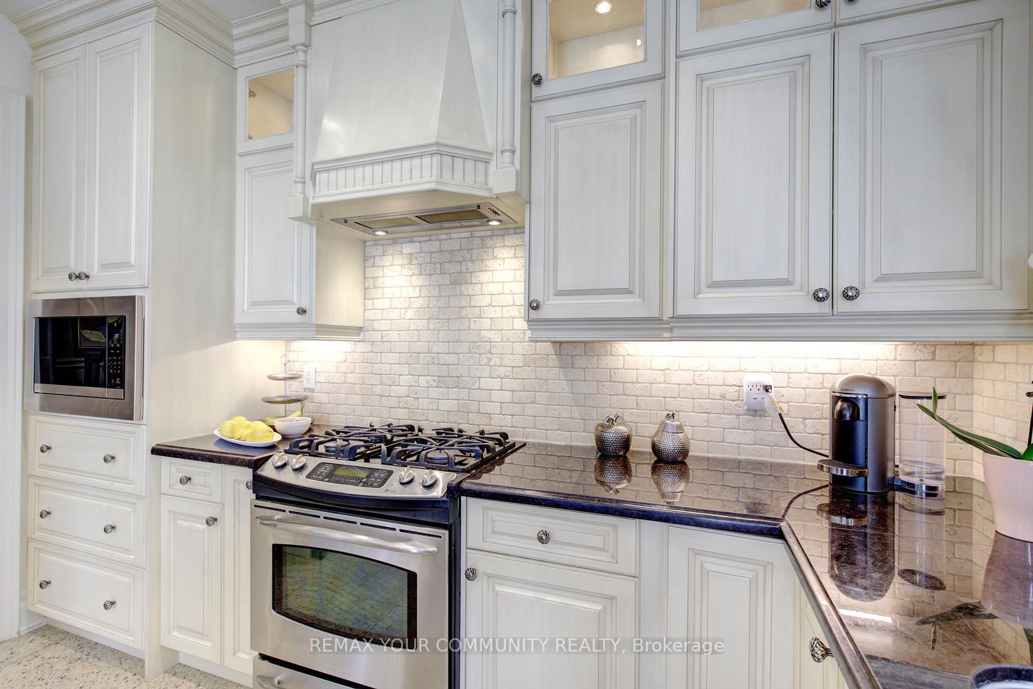 Photo 15 of 199 Ivy Glen Drive, Vaughan, Patterson — HOMEH