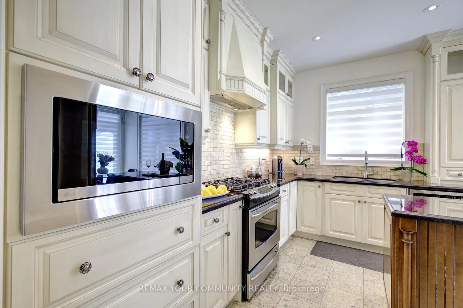 Photo 16 of 199 Ivy Glen Drive, Vaughan, Patterson — HOMEH