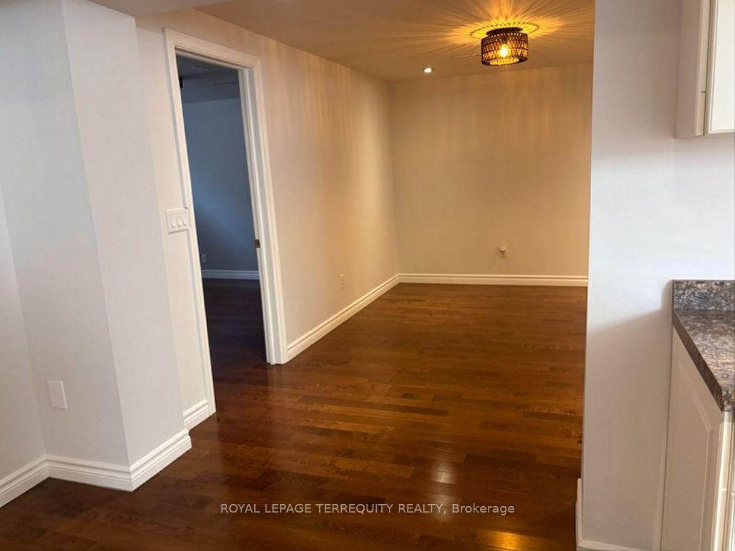 Photo 5 of Unit Lower, 896 Fourth Street, Mississauga, Lakeview — HOMEH