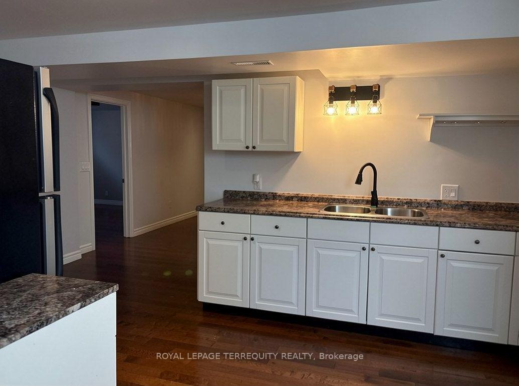 Photo 7 of Unit Lower, 896 Fourth Street, Mississauga, Lakeview — HOMEH