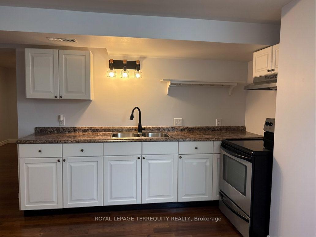 Photo 9 of Unit Lower, 896 Fourth Street, Mississauga, Lakeview — HOMEH