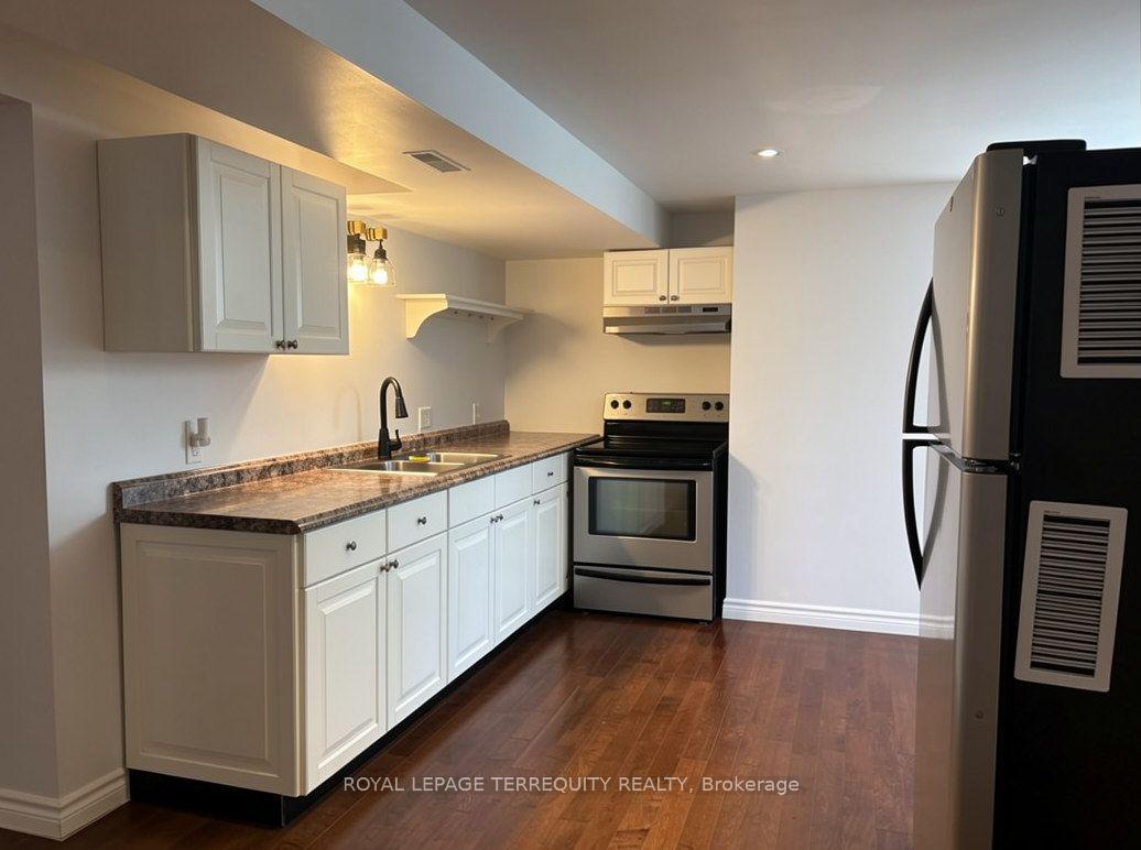 Photo 11 of Unit Lower, 896 Fourth Street, Mississauga, Lakeview — HOMEH