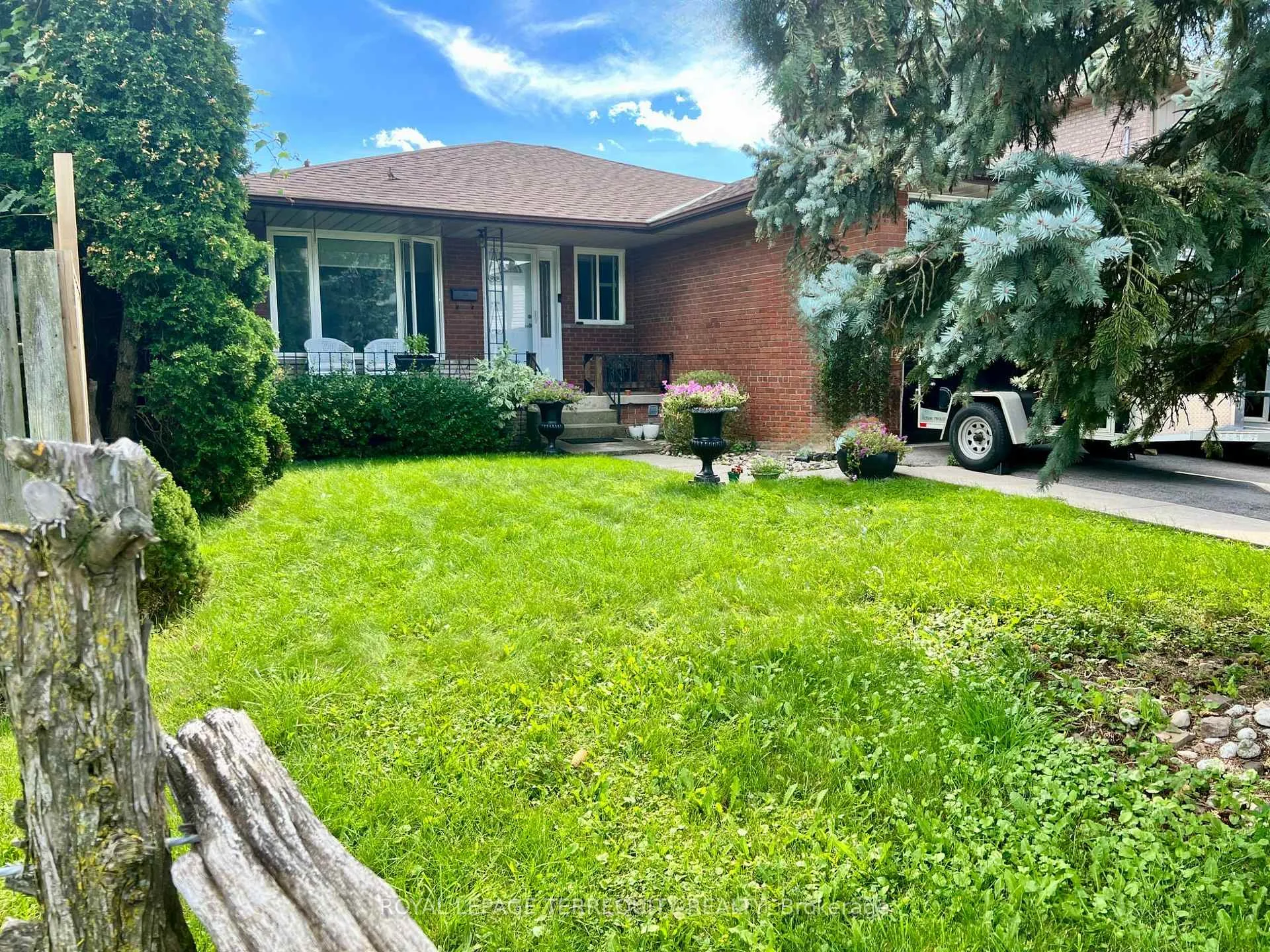 Photo 4 of Unit Lower, 896 Fourth Street, Mississauga, Lakeview — HOMEH