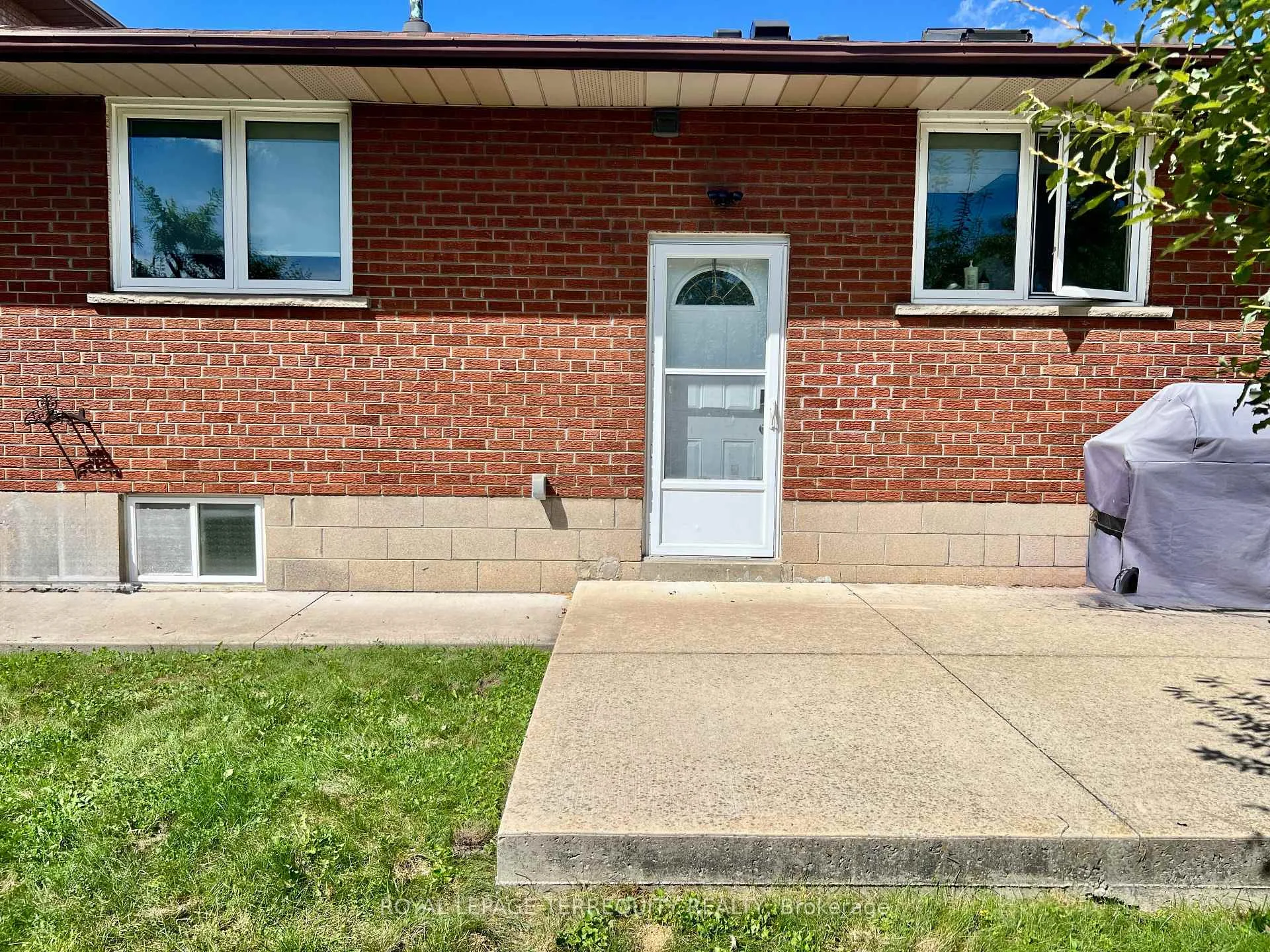 Photo 14 of Unit Lower, 896 Fourth Street, Mississauga, Lakeview — HOMEH