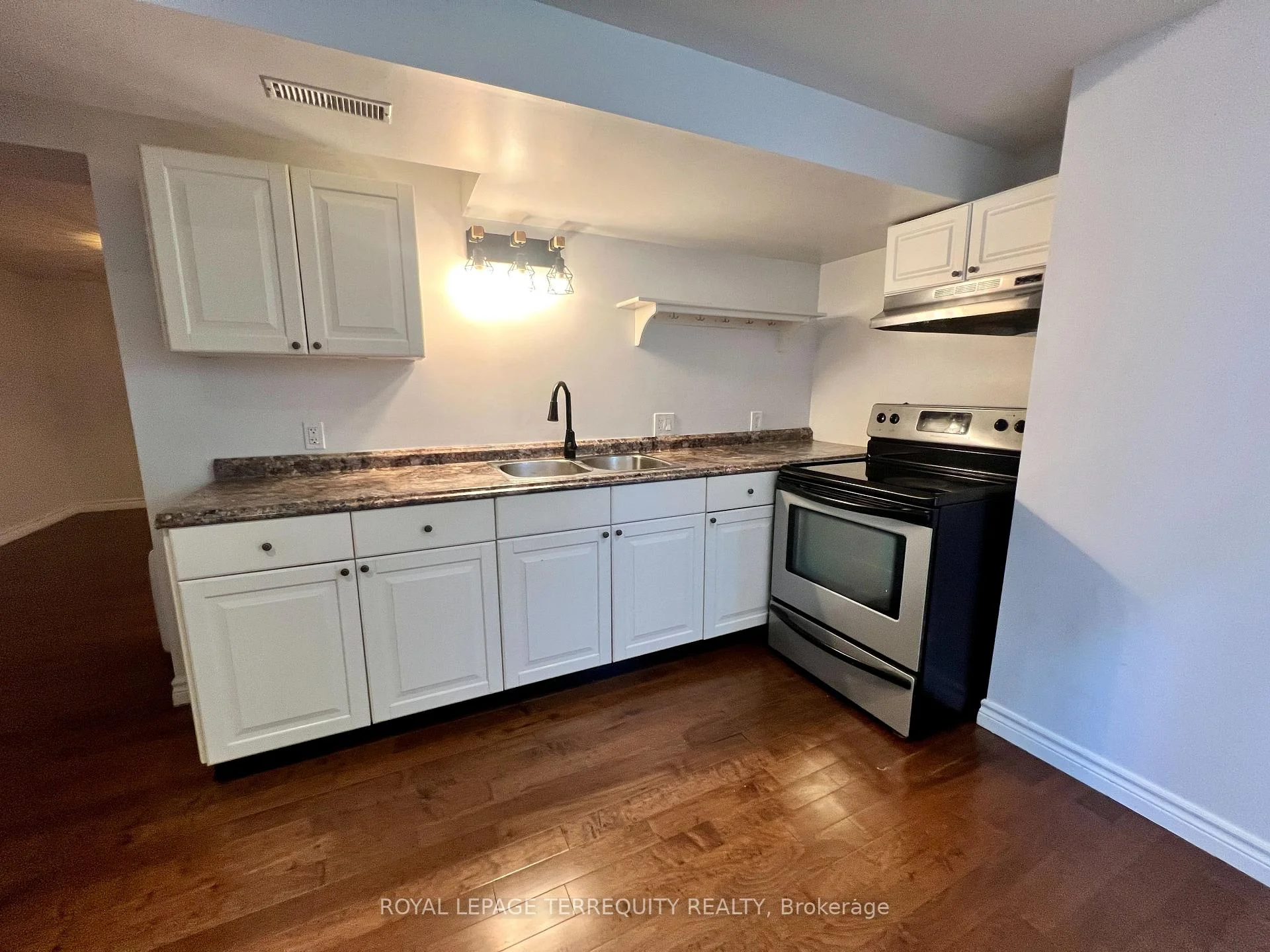 Photo 22 of Unit Lower, 896 Fourth Street, Mississauga, Lakeview — HOMEH