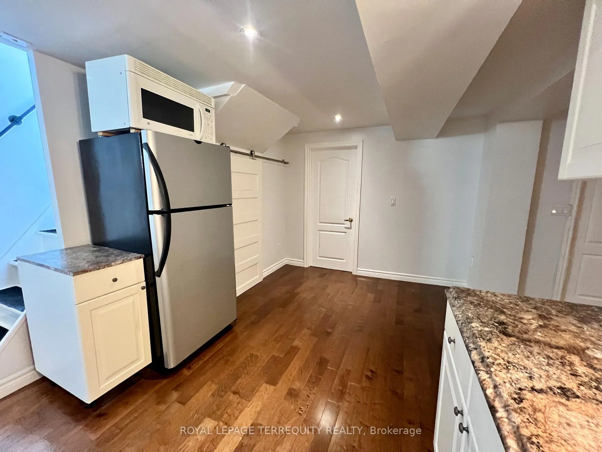 Photo 24 of Unit Lower, 896 Fourth Street, Mississauga, Lakeview — HOMEH