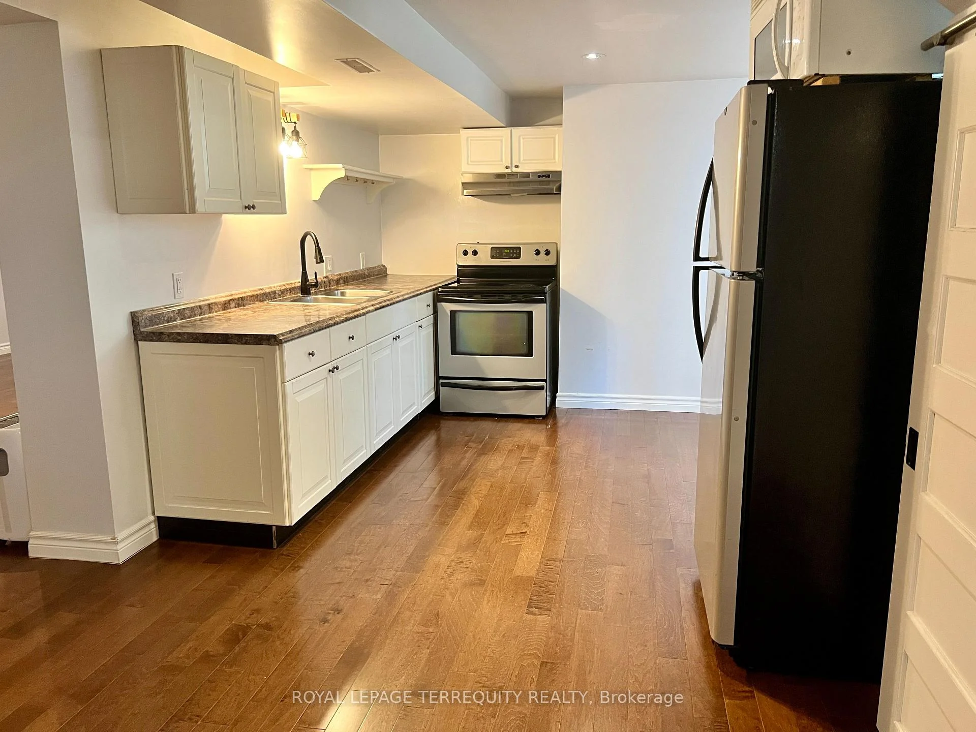 Photo 36 of Unit Lower, 896 Fourth Street, Mississauga, Lakeview — HOMEH