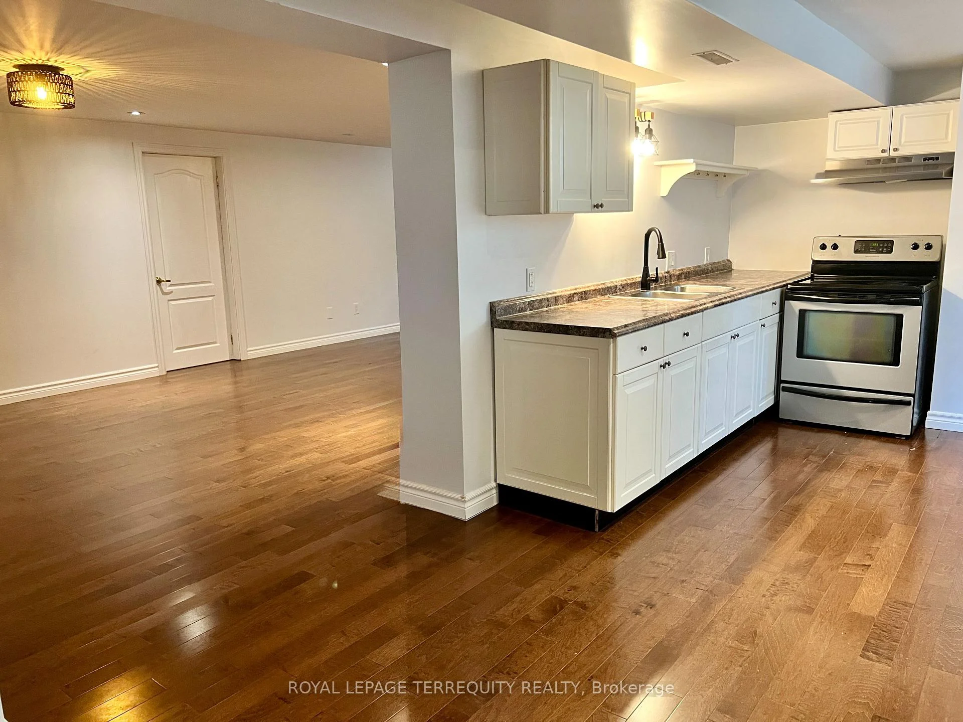 Photo 38 of Unit Lower, 896 Fourth Street, Mississauga, Lakeview — HOMEH
