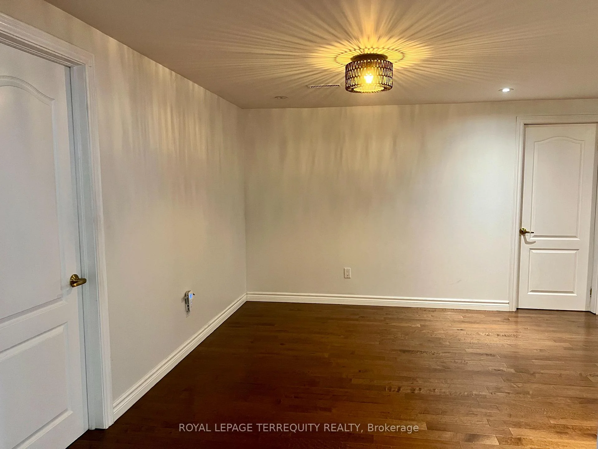 Photo 44 of Unit Lower, 896 Fourth Street, Mississauga, Lakeview — HOMEH