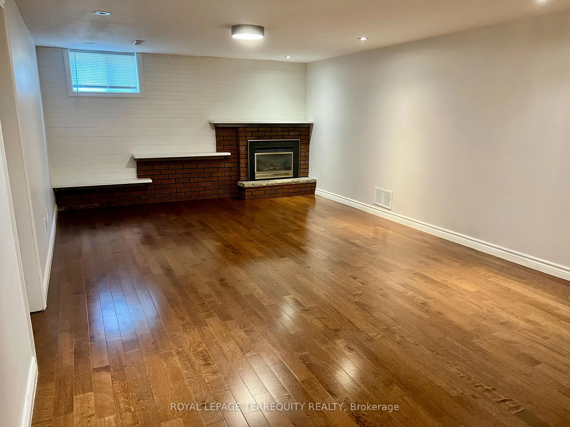 Photo 52 of Unit Lower, 896 Fourth Street, Mississauga, Lakeview — HOMEH