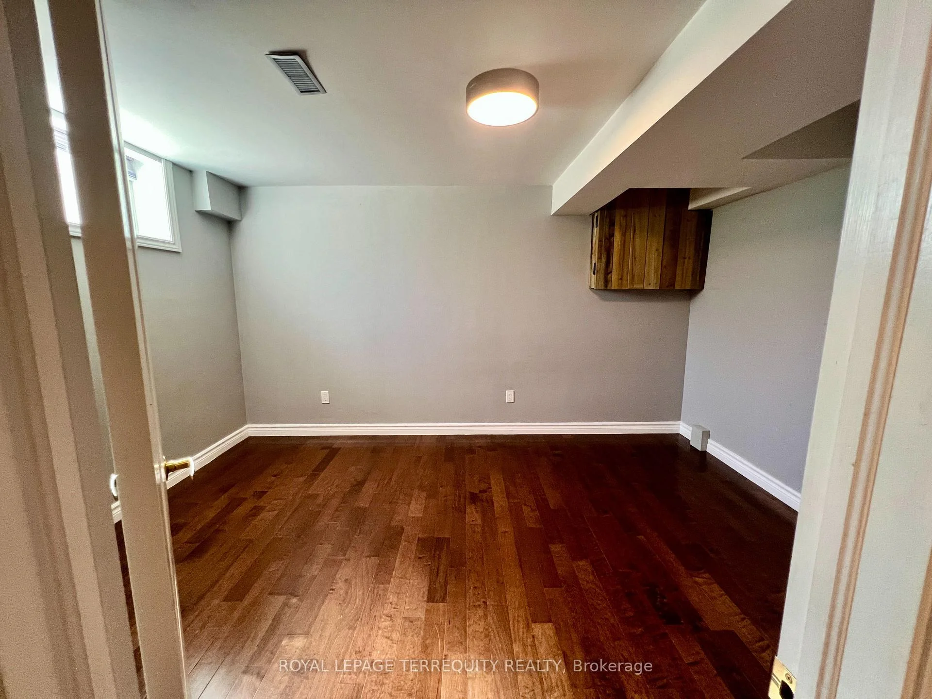 Photo 53 of Unit Lower, 896 Fourth Street, Mississauga, Lakeview — HOMEH