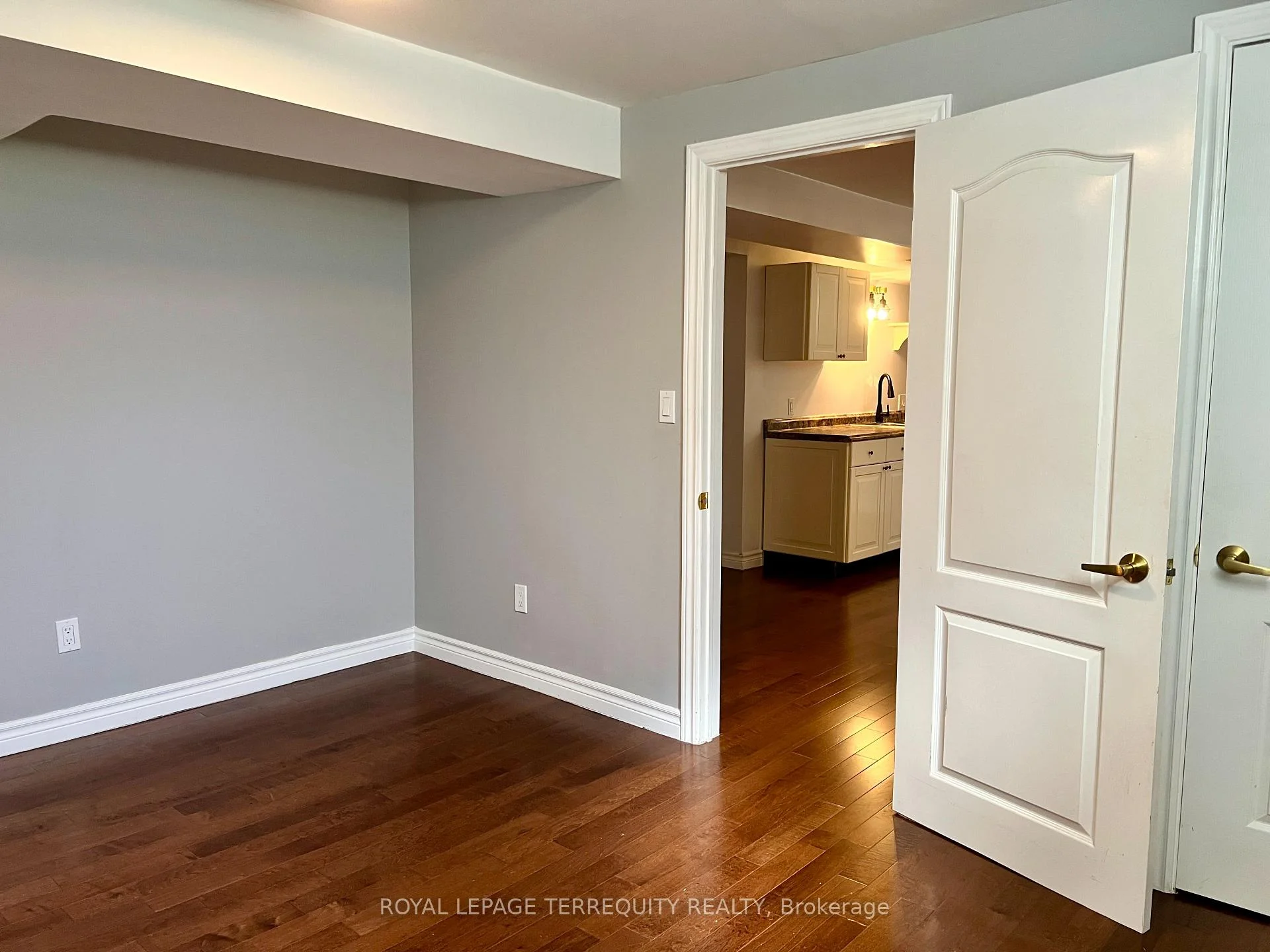 Photo 57 of Unit Lower, 896 Fourth Street, Mississauga, Lakeview — HOMEH