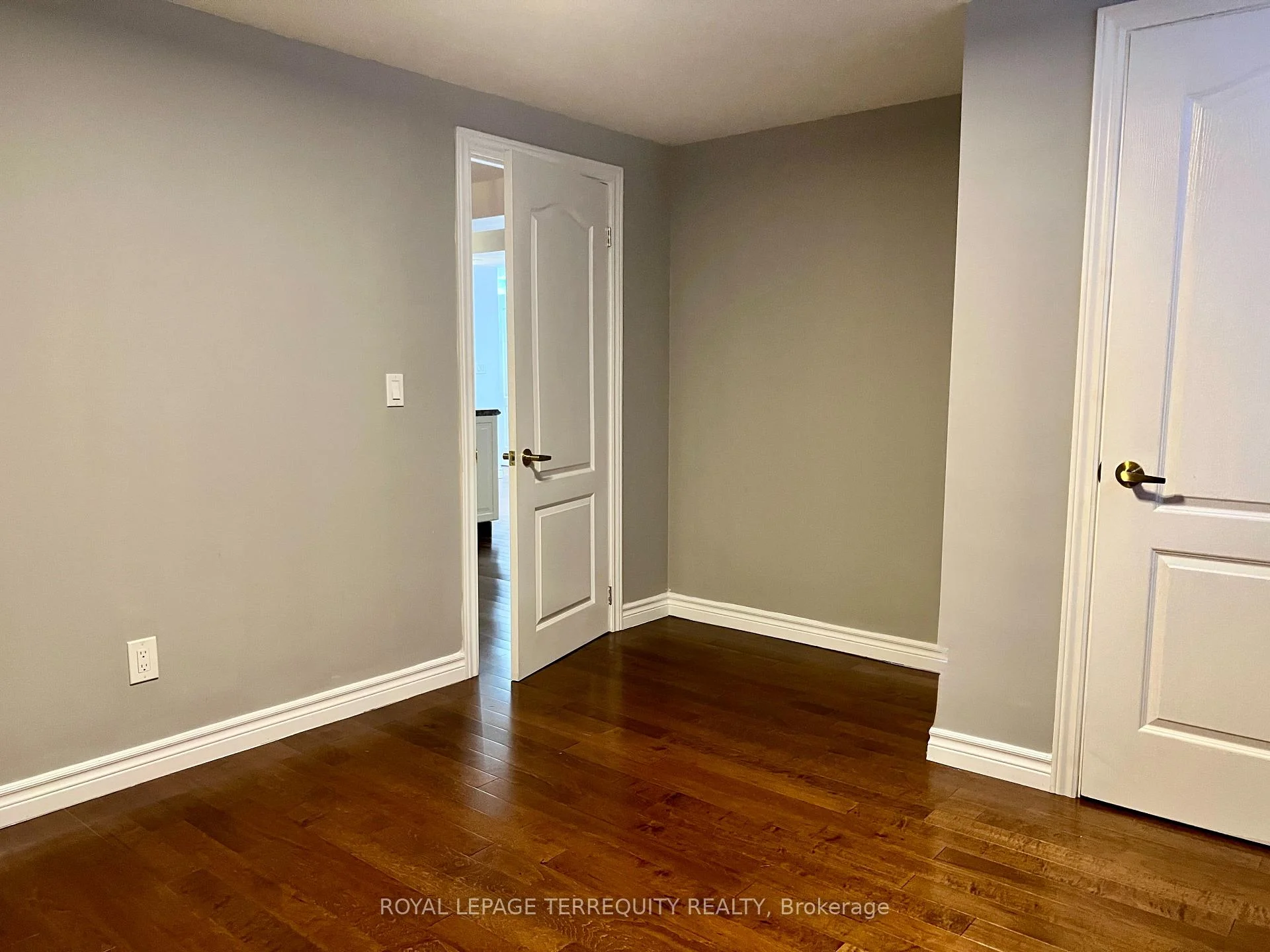 Photo 65 of Unit Lower, 896 Fourth Street, Mississauga, Lakeview — HOMEH