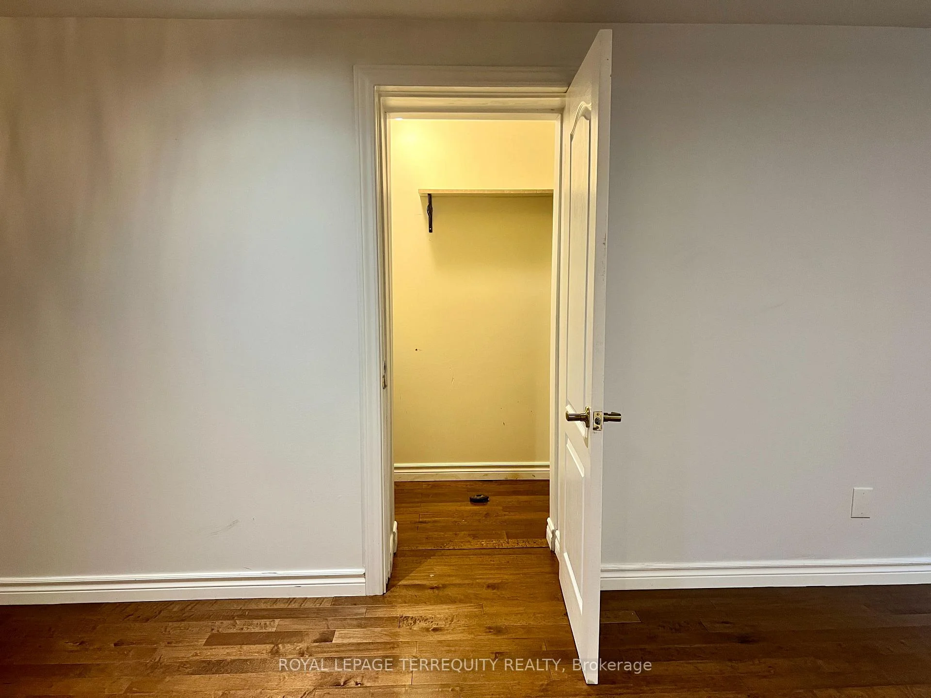 Photo 71 of Unit Lower, 896 Fourth Street, Mississauga, Lakeview — HOMEH