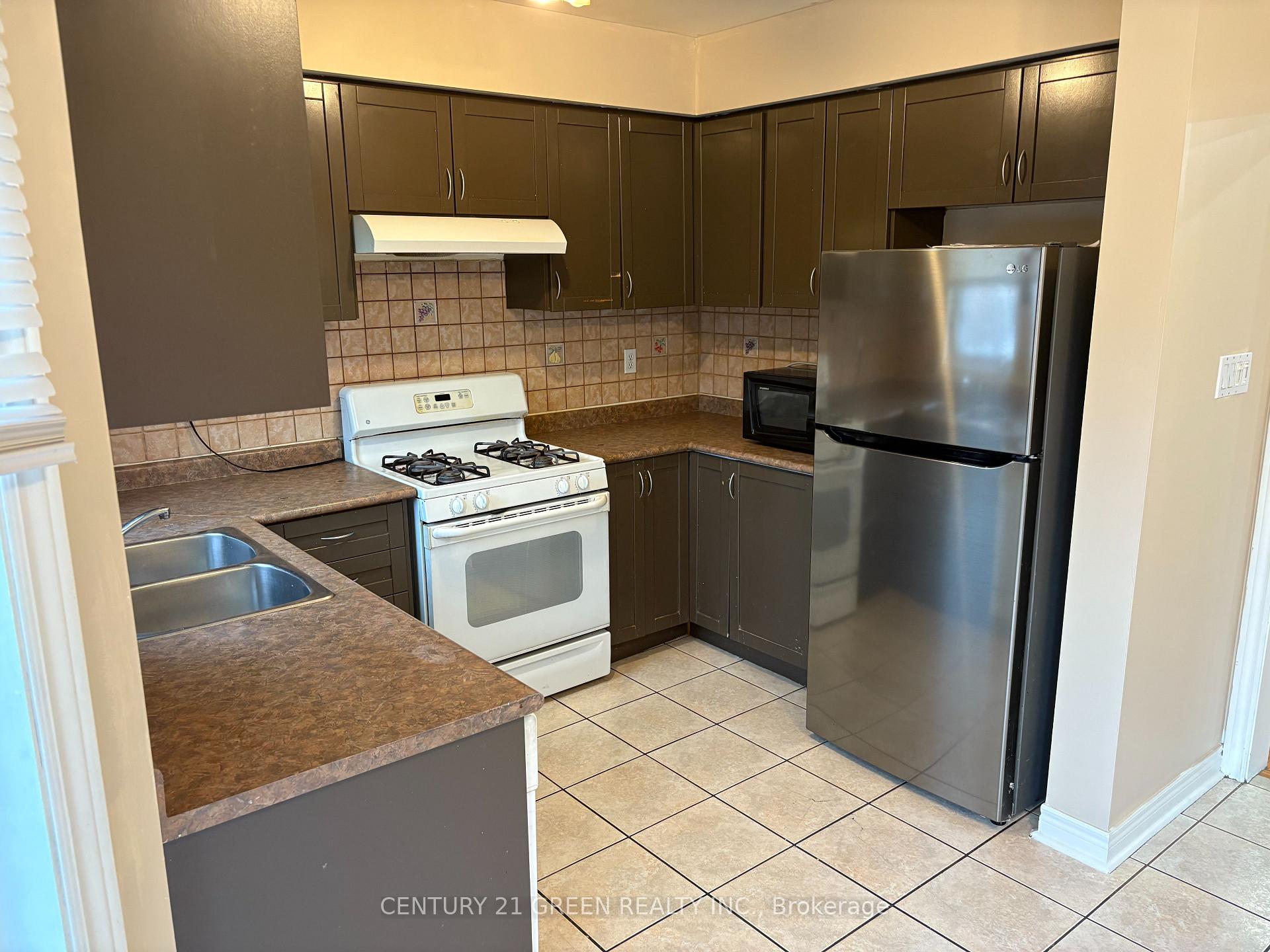 Photo 8 of Unit (Upper), 598 Dolly Bird Lane, Mississauga, Meadowvale Village — HOMEH