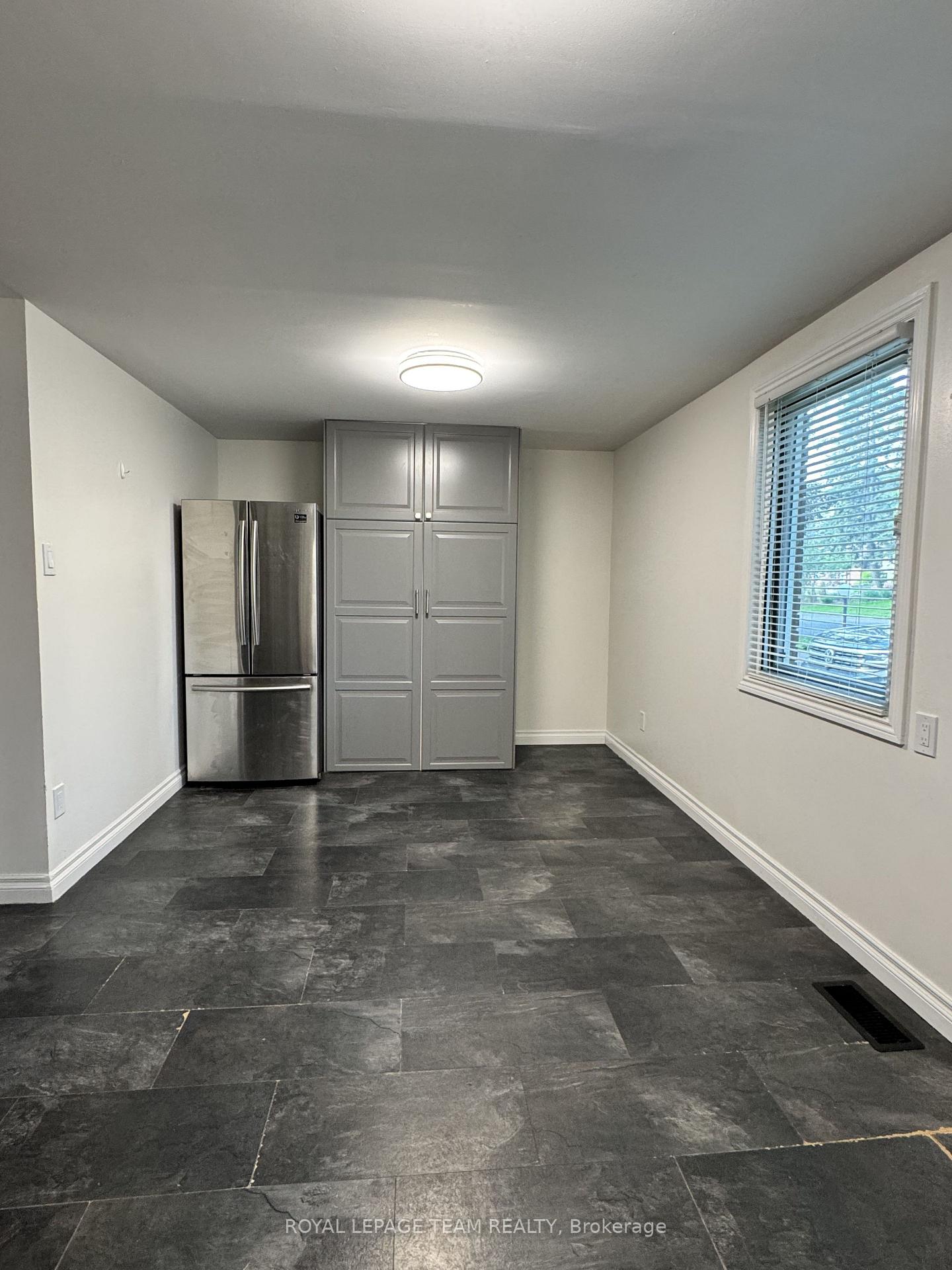 Photo 5 of 145 Penfield Drive, Ottawa, Kanata - Beaverbrook — HOMEH